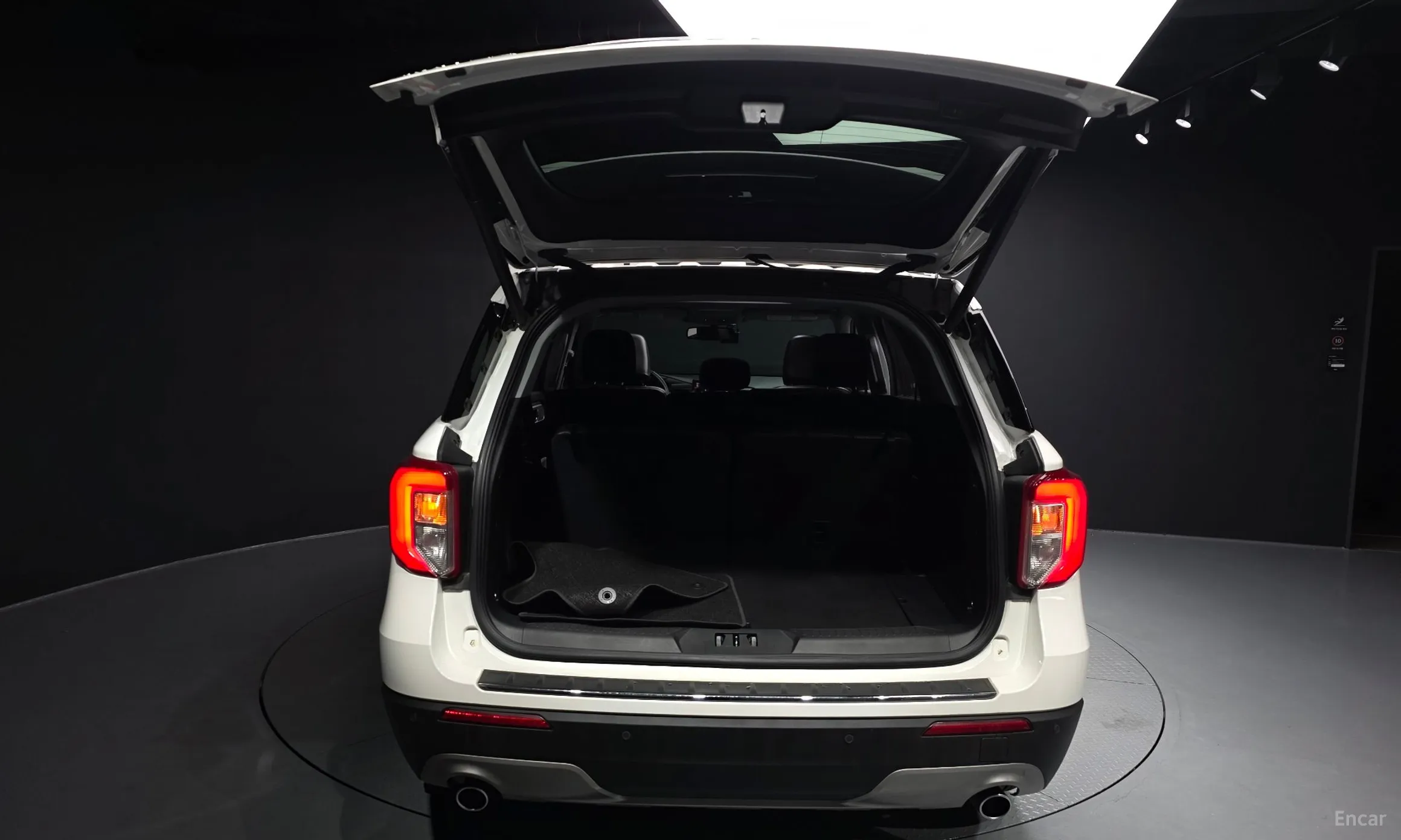 Ford Explorer 6th Generation превью 20