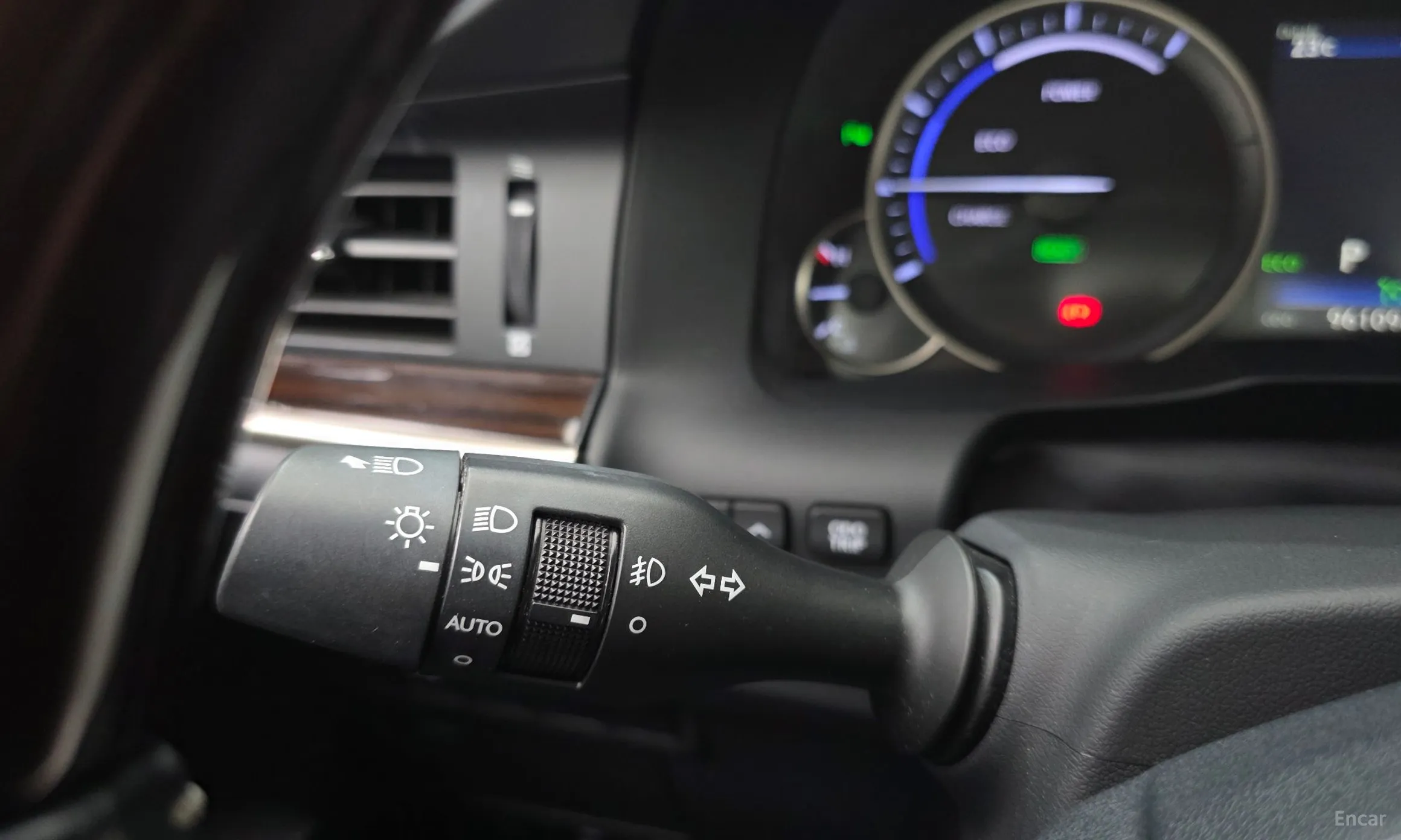 Lexus New ES300h превью 17