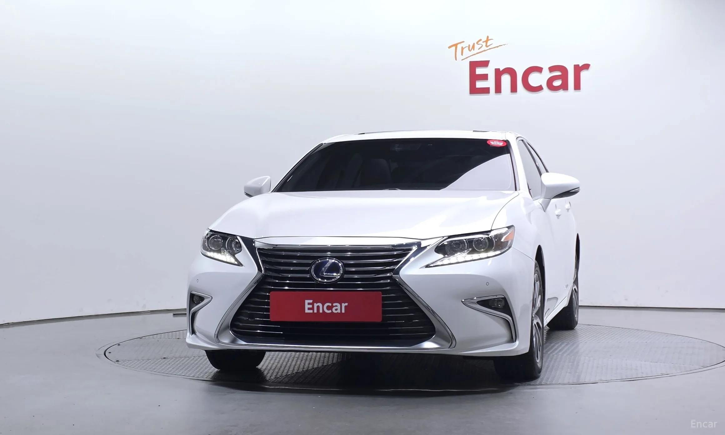 Lexus New ES300h превью 3