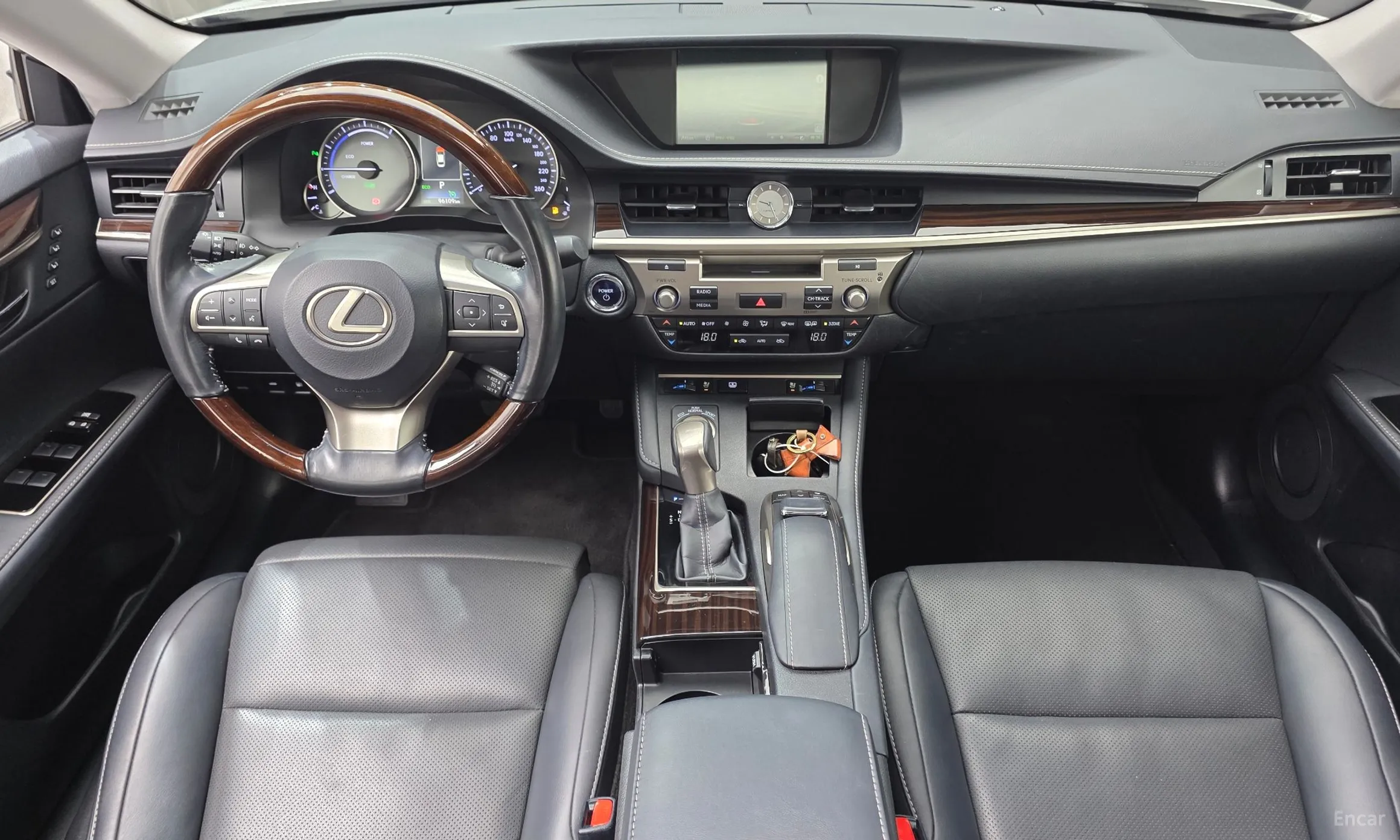 Lexus New ES300h превью 7