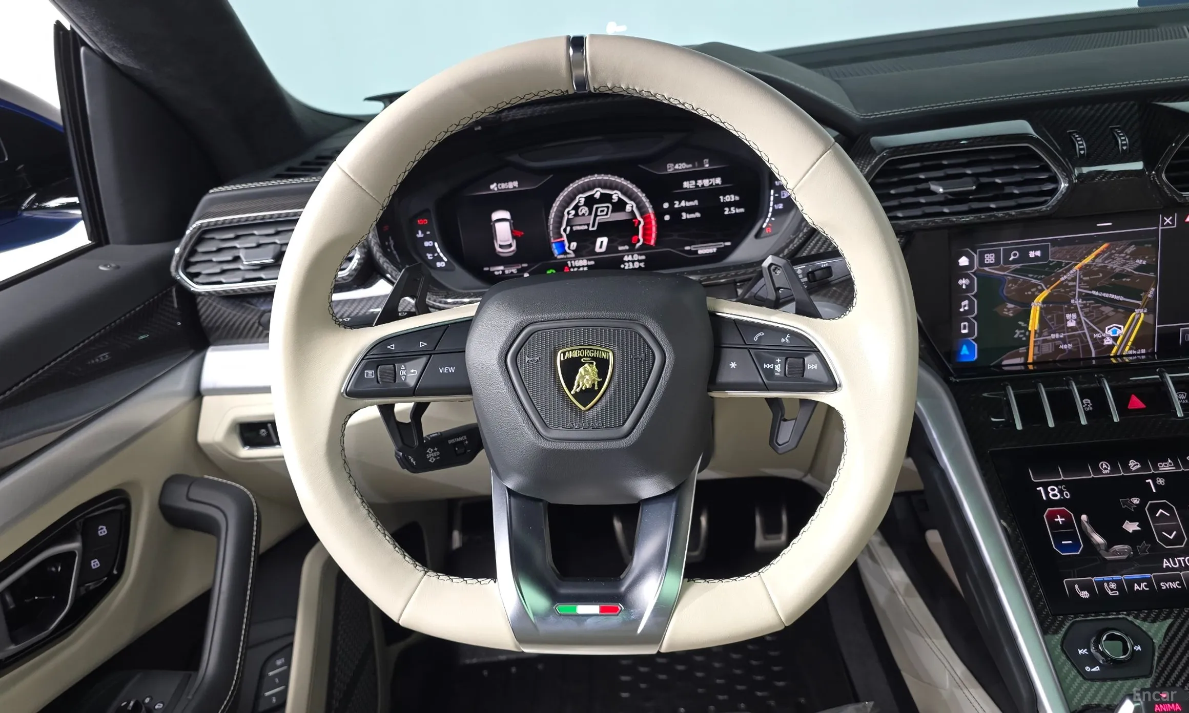 Lamborghini Urus превью 13