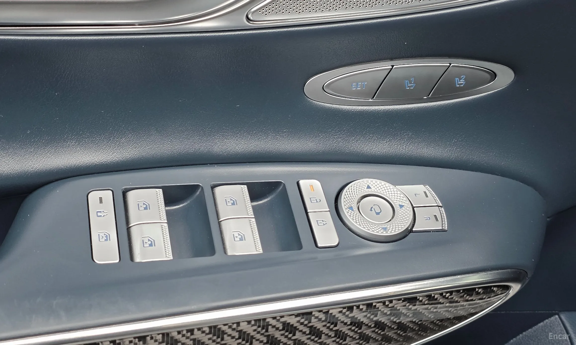 Genesis GV70 превью 13