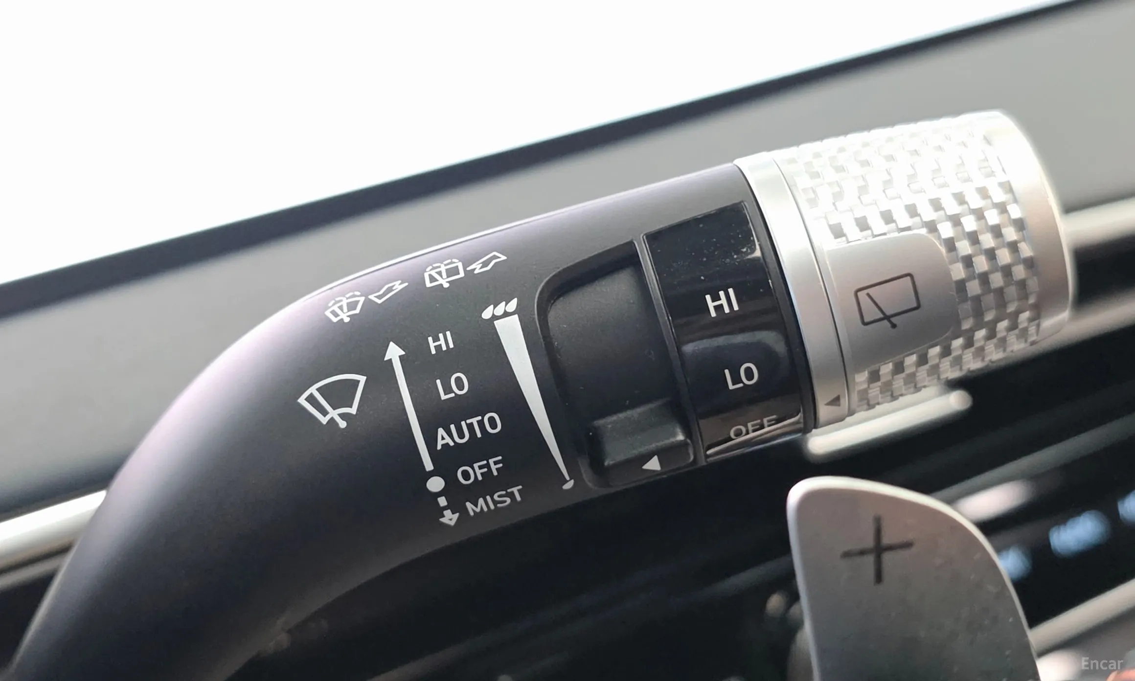 Genesis GV70 превью 17