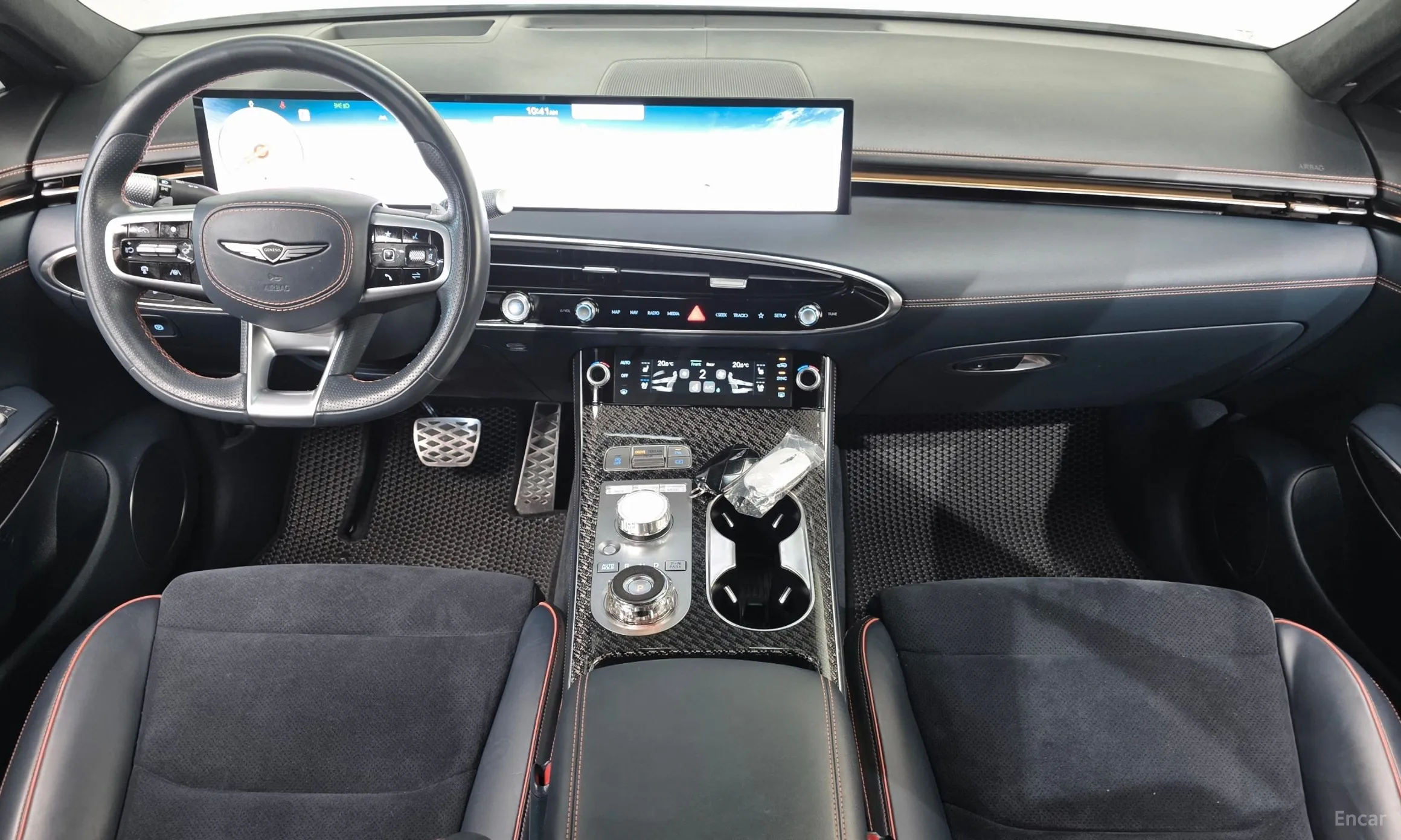 Genesis GV70 превью 7
