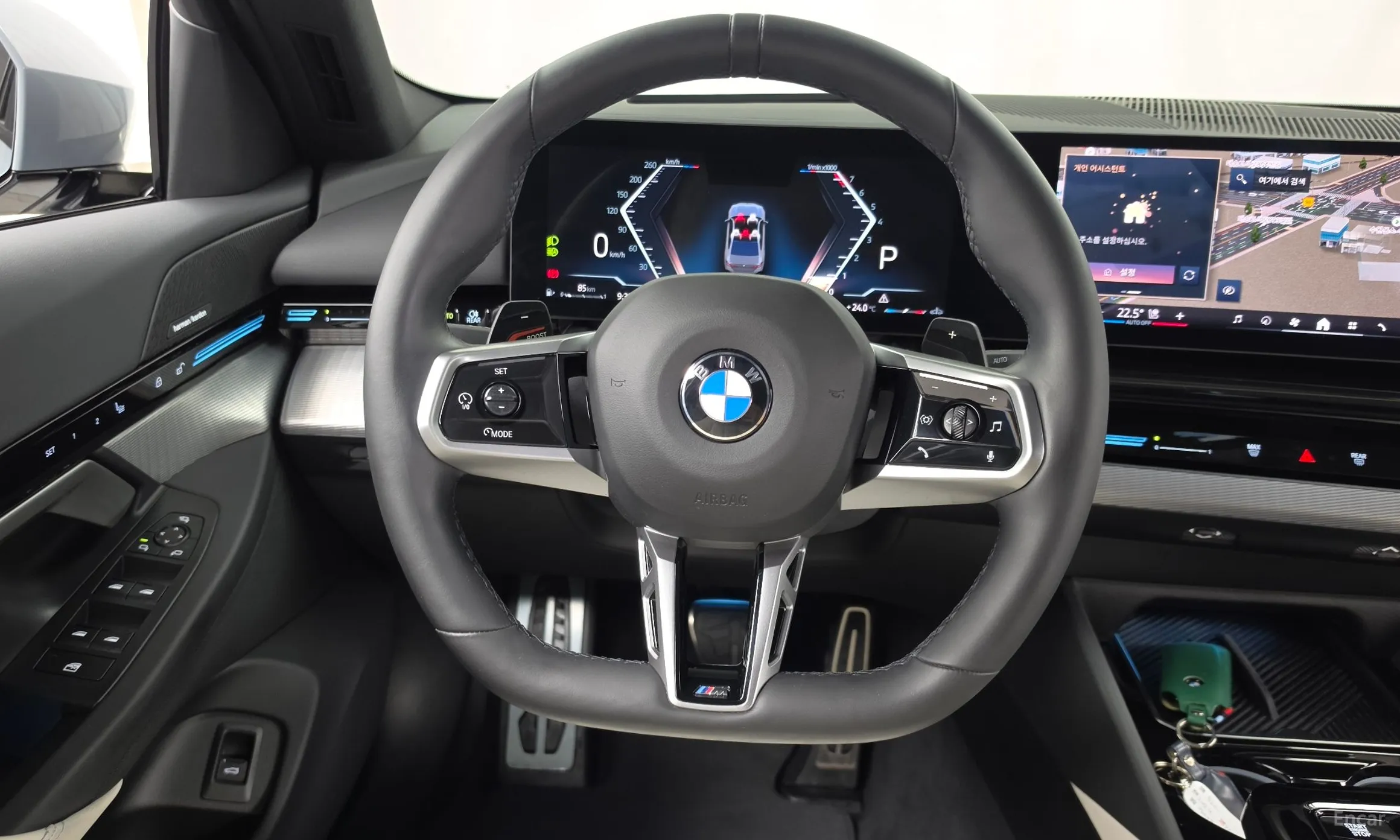 BMW 5 Series (G60) превью 13