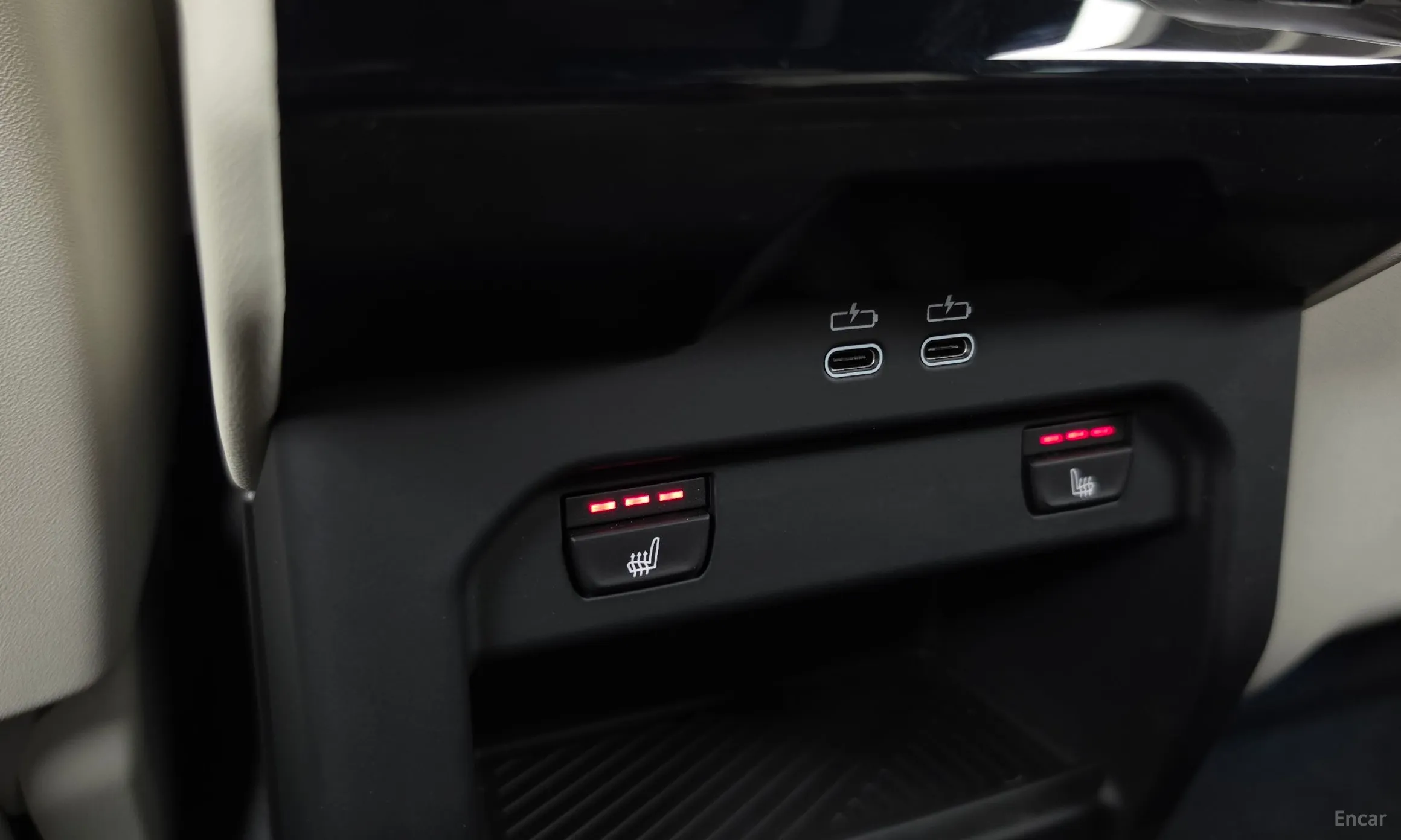 BMW 5 Series (G60) превью 19