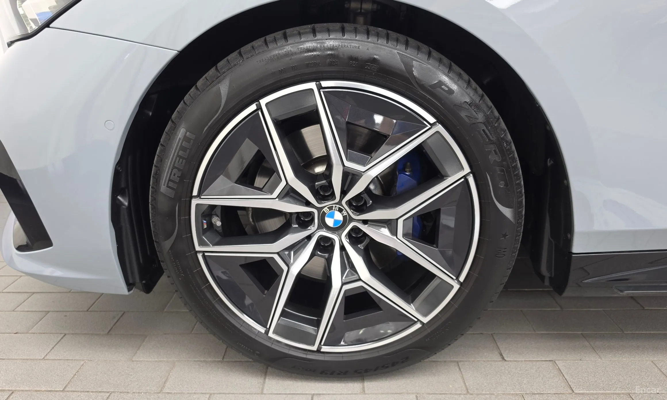 BMW 5 Series (G60) превью 5