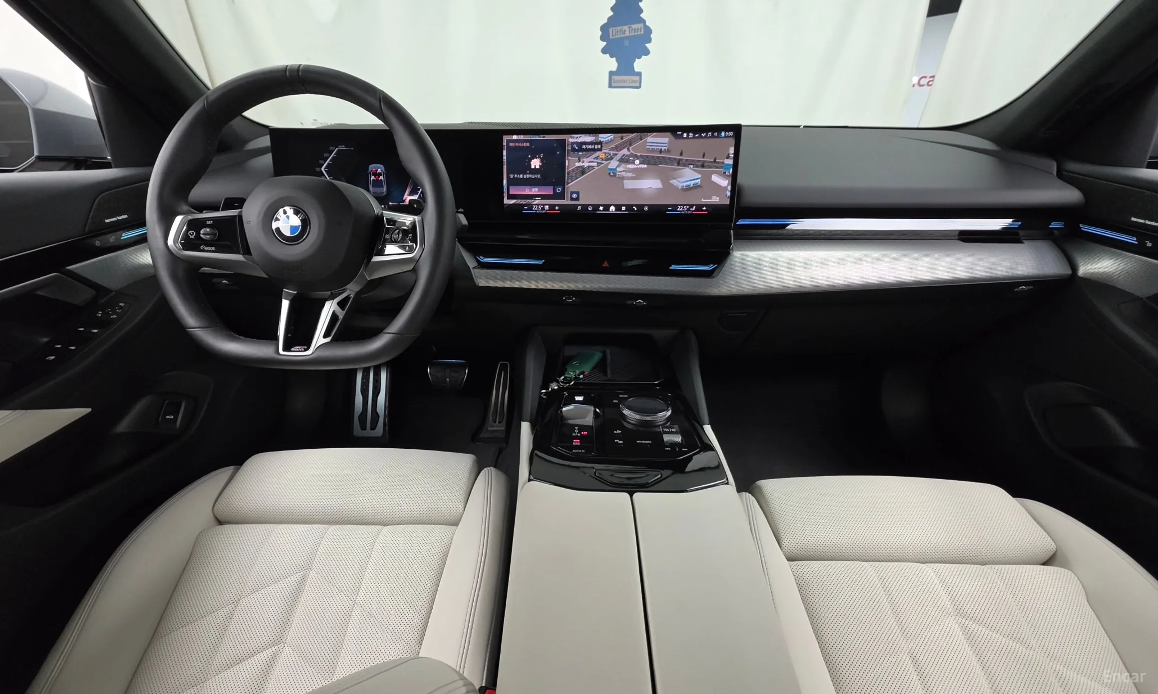 BMW 5 Series (G60) превью 7