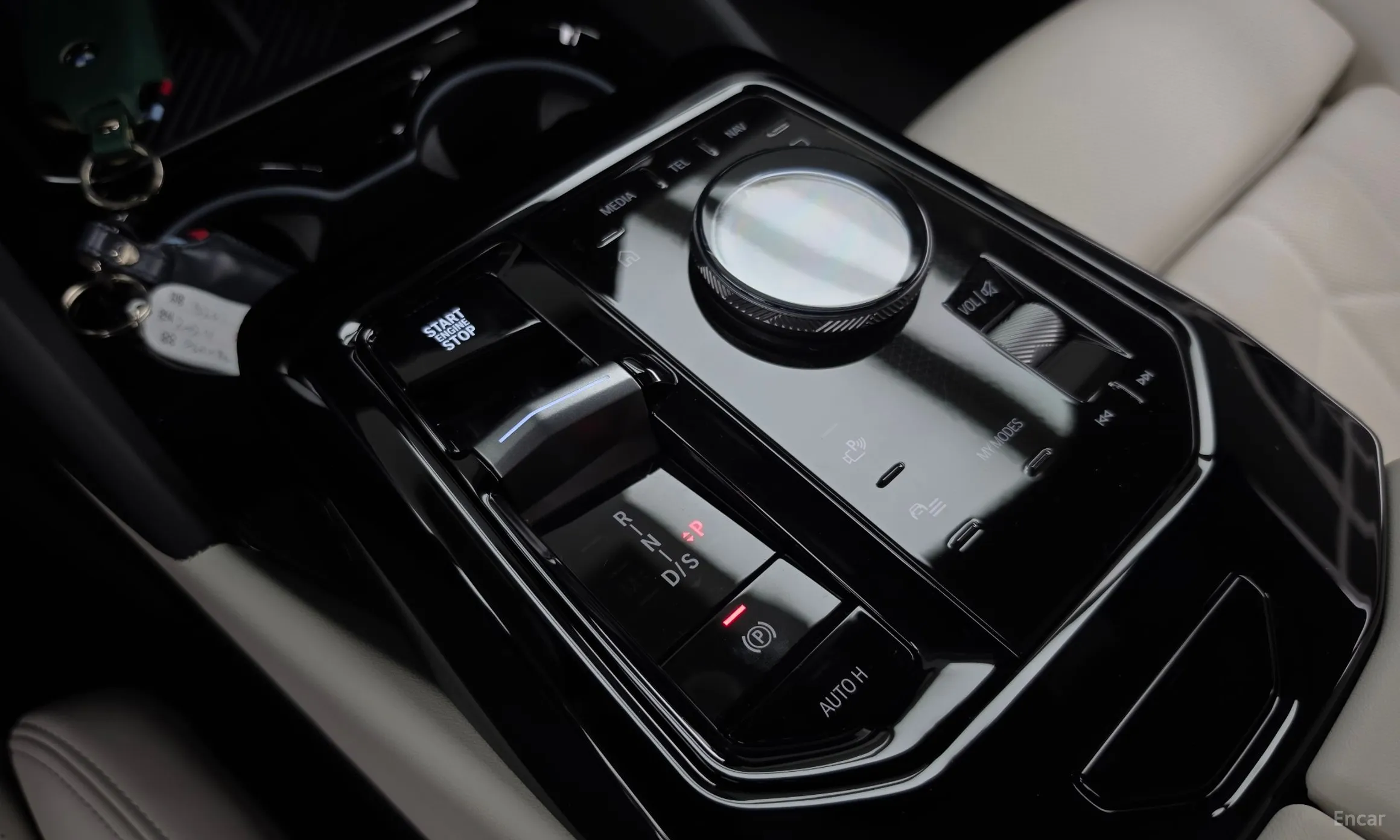 BMW 5 Series (G60) превью 9