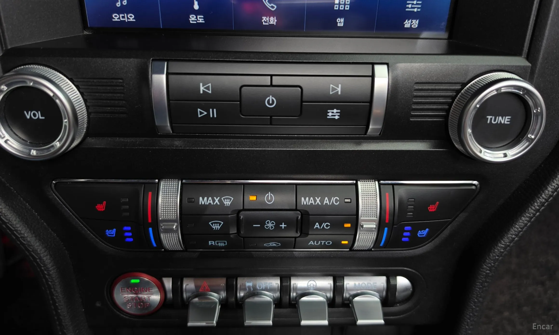 Ford Mustang превью 12