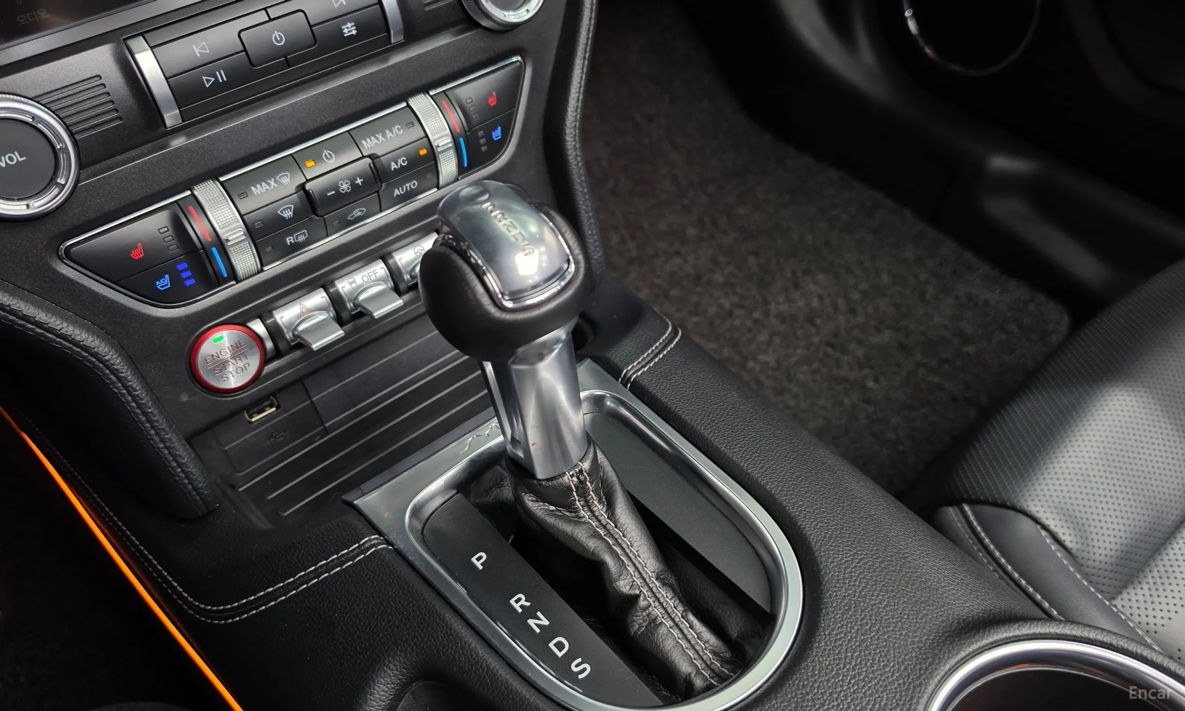 Ford Mustang превью 9