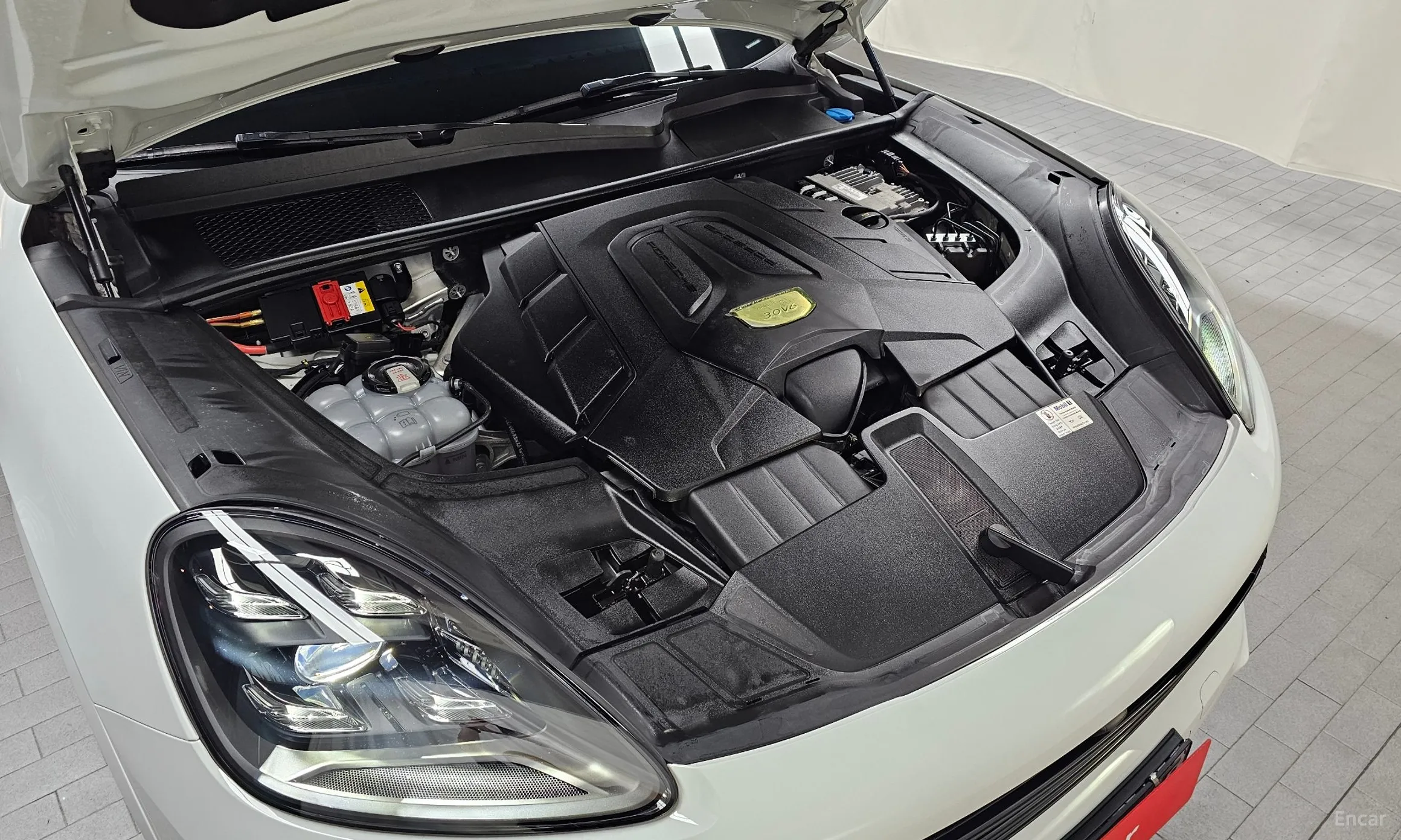 Porsche Cayenne (PO536) превью 6