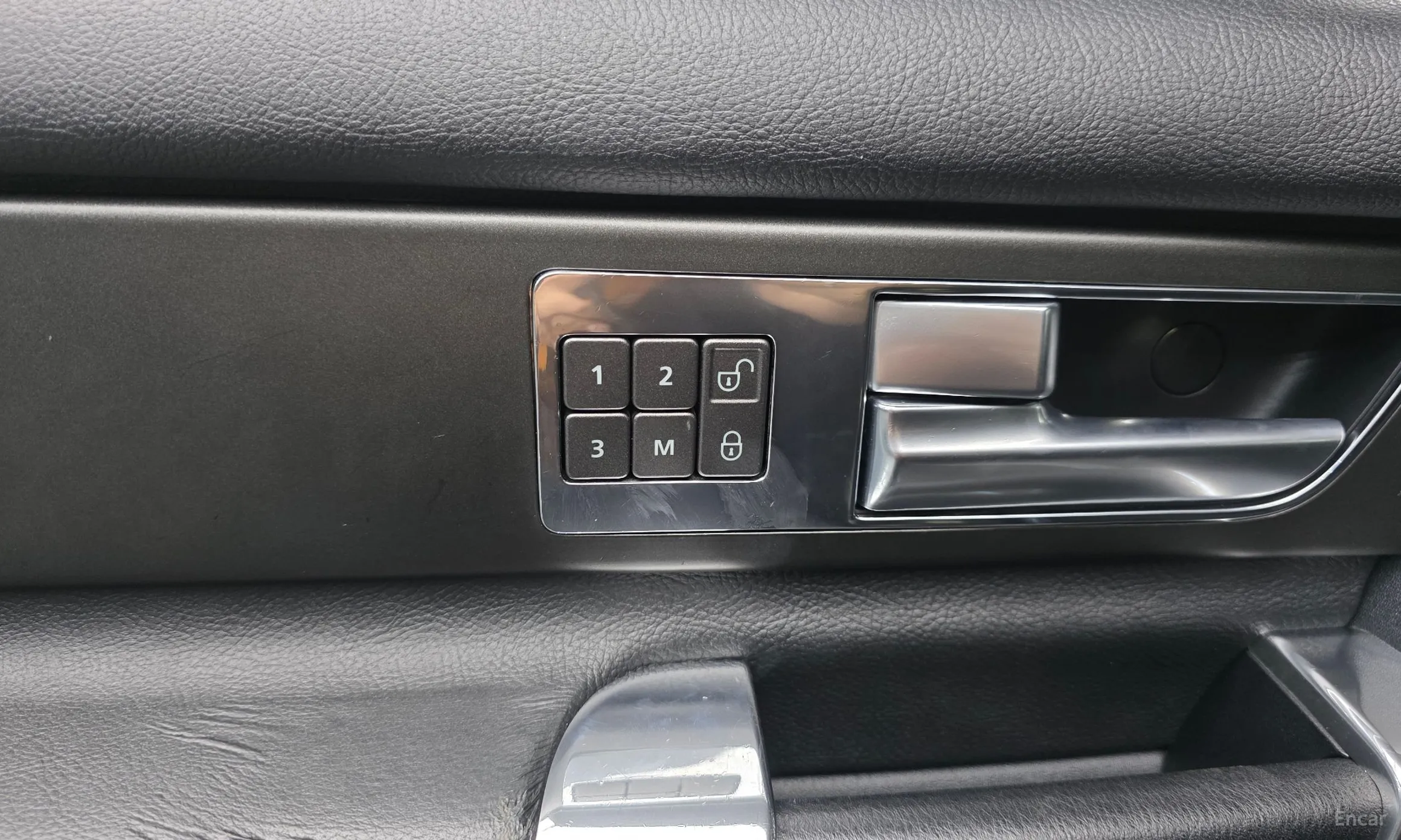 Land Rover Discovery 4 превью 12