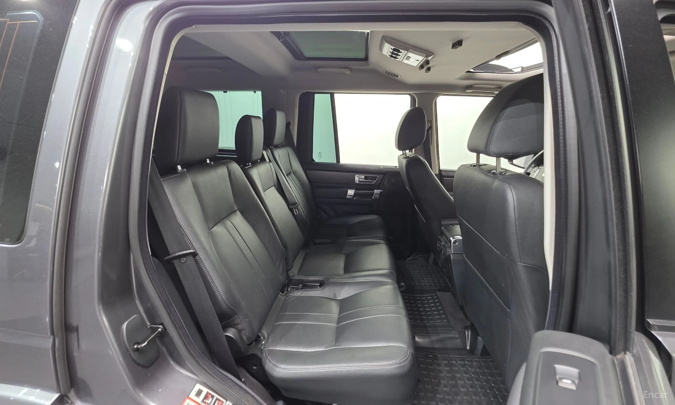 Land Rover Discovery 4 превью 18