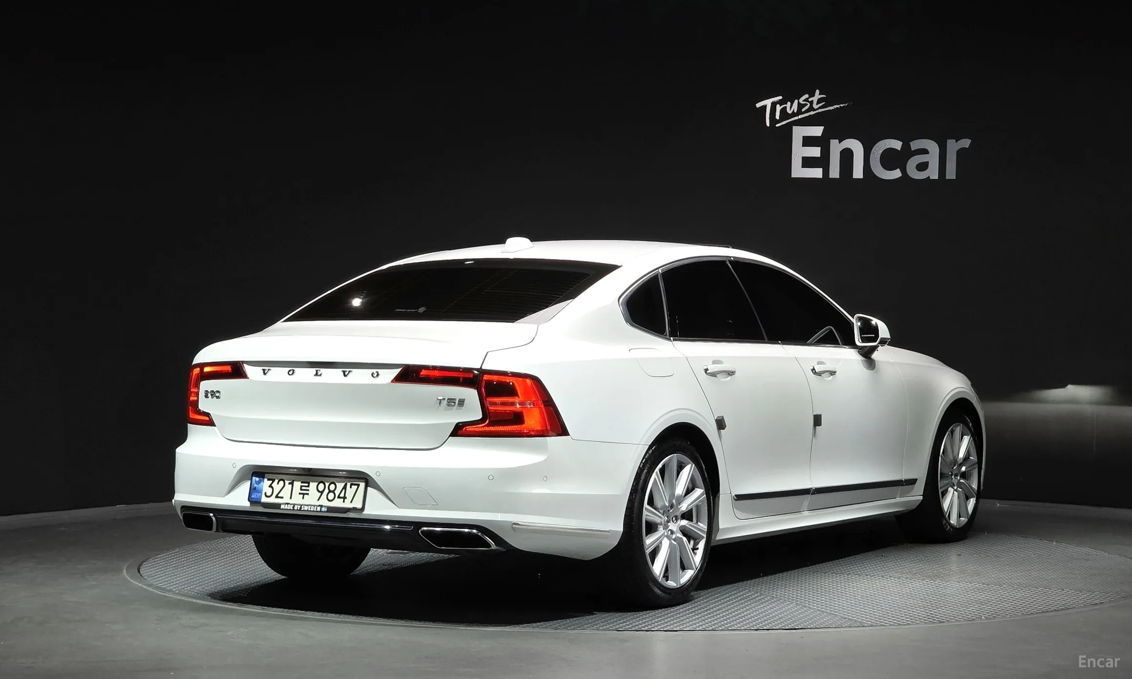Volvo S90