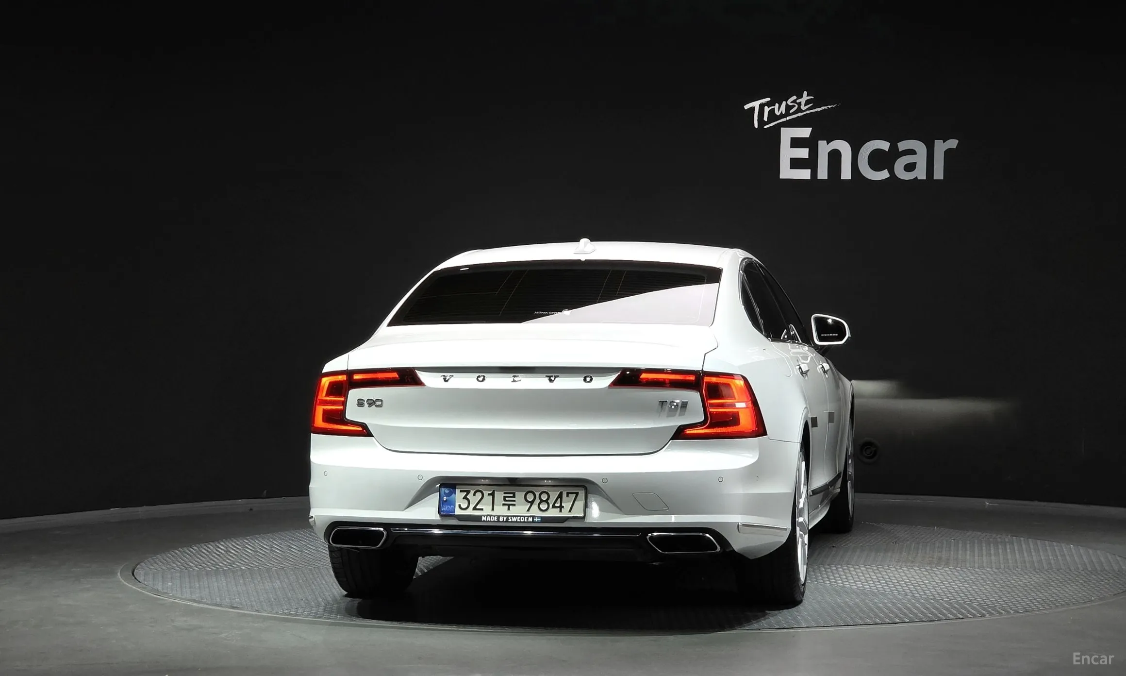 Volvo S90 превью 4