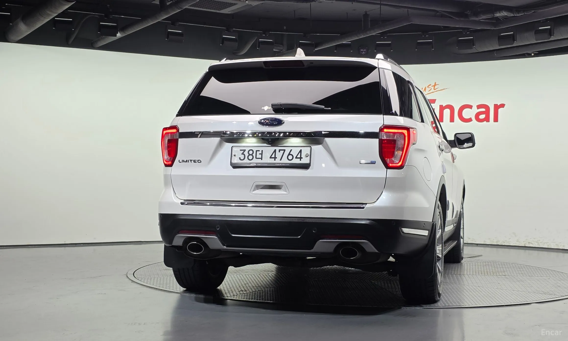 Ford Explorer превью 4