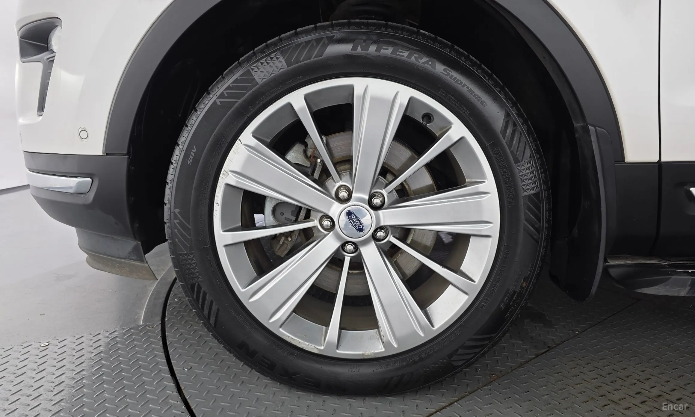 Ford Explorer превью 5