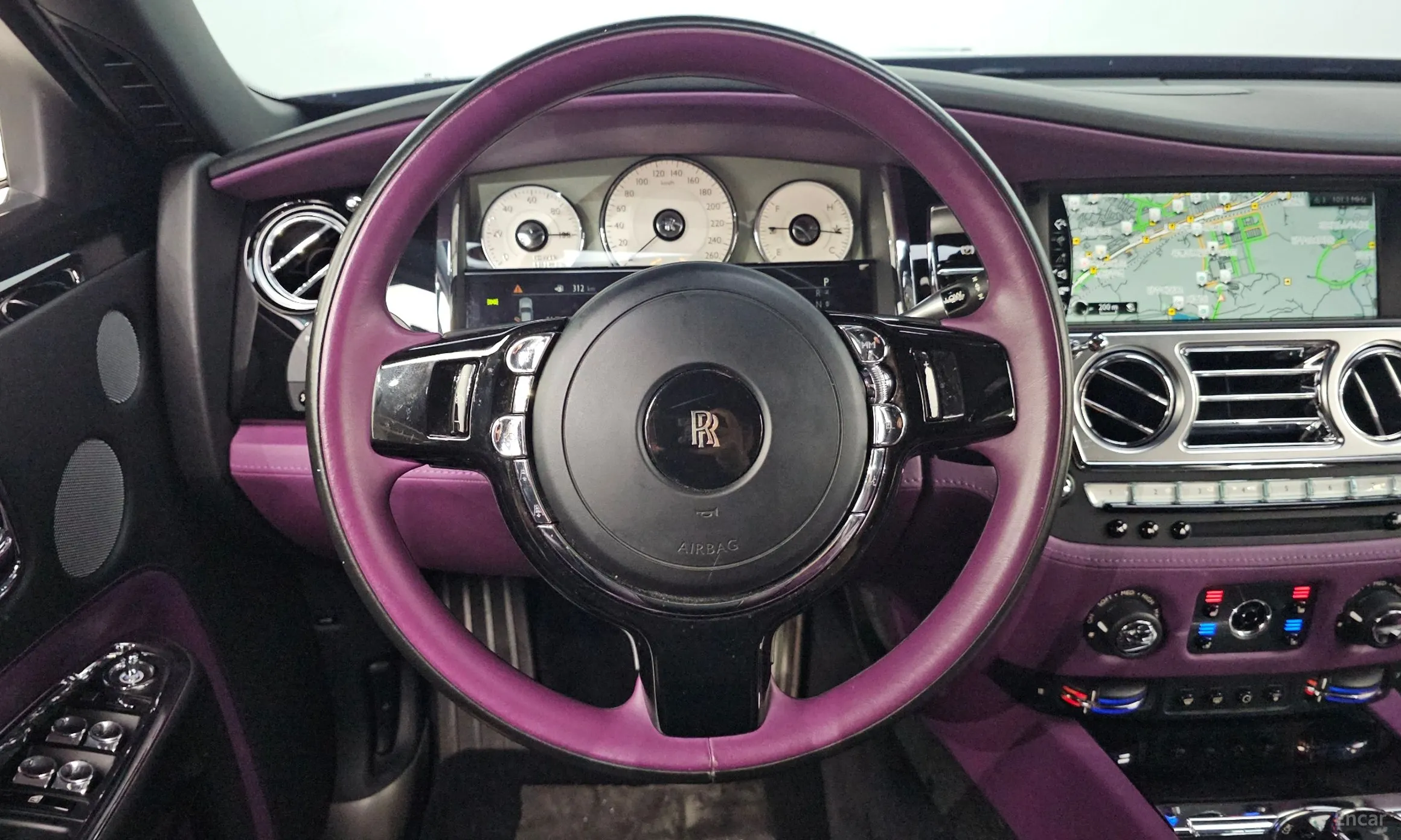 Rolls-Royce Ghost превью 13