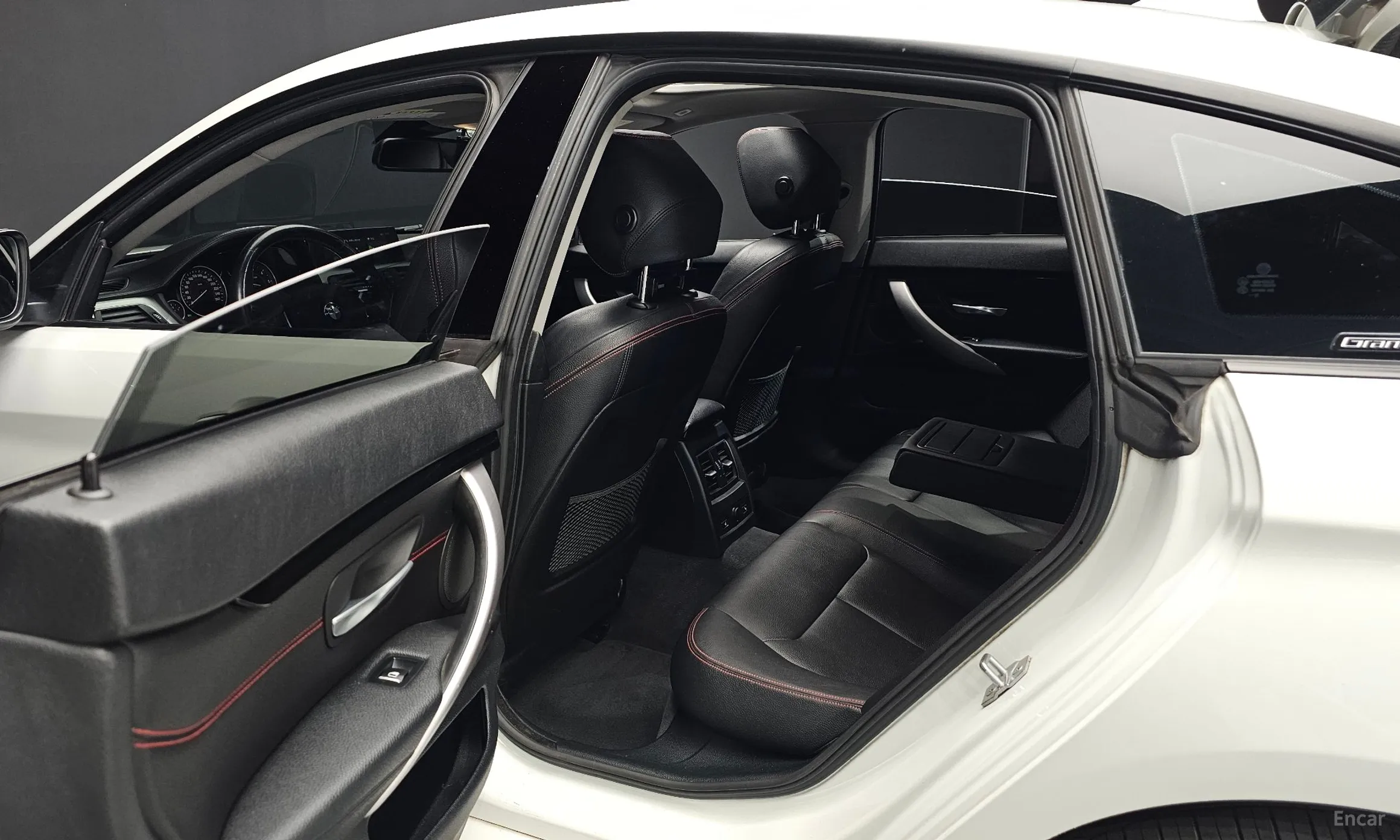 BMW Series 4 (F32) превью 12