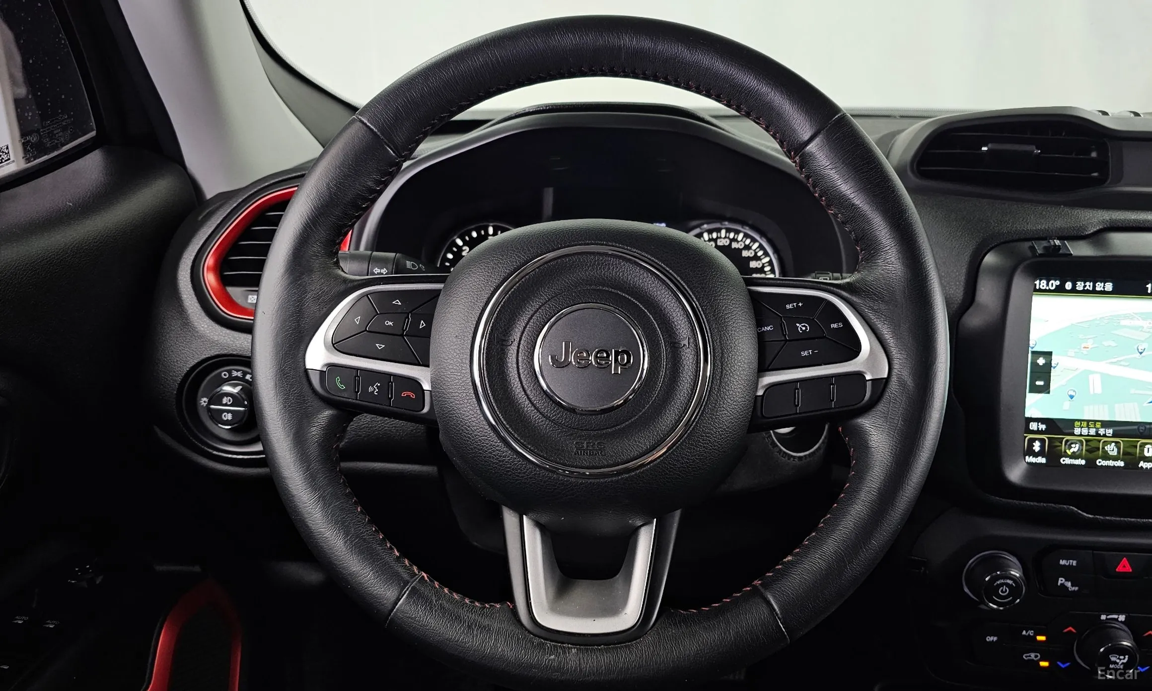 Jeep Renegade превью 13