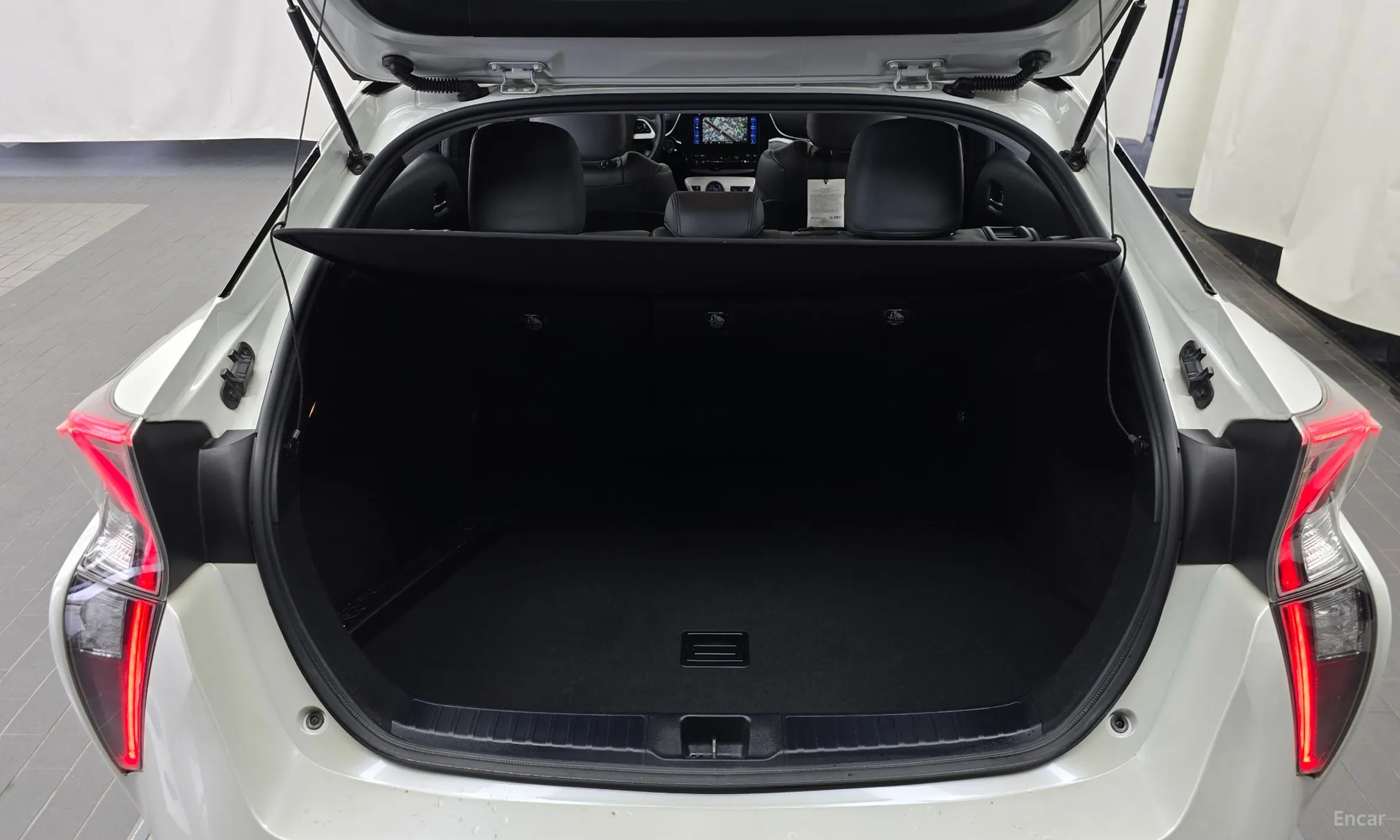 Toyota Prius 4th Generation превью 20
