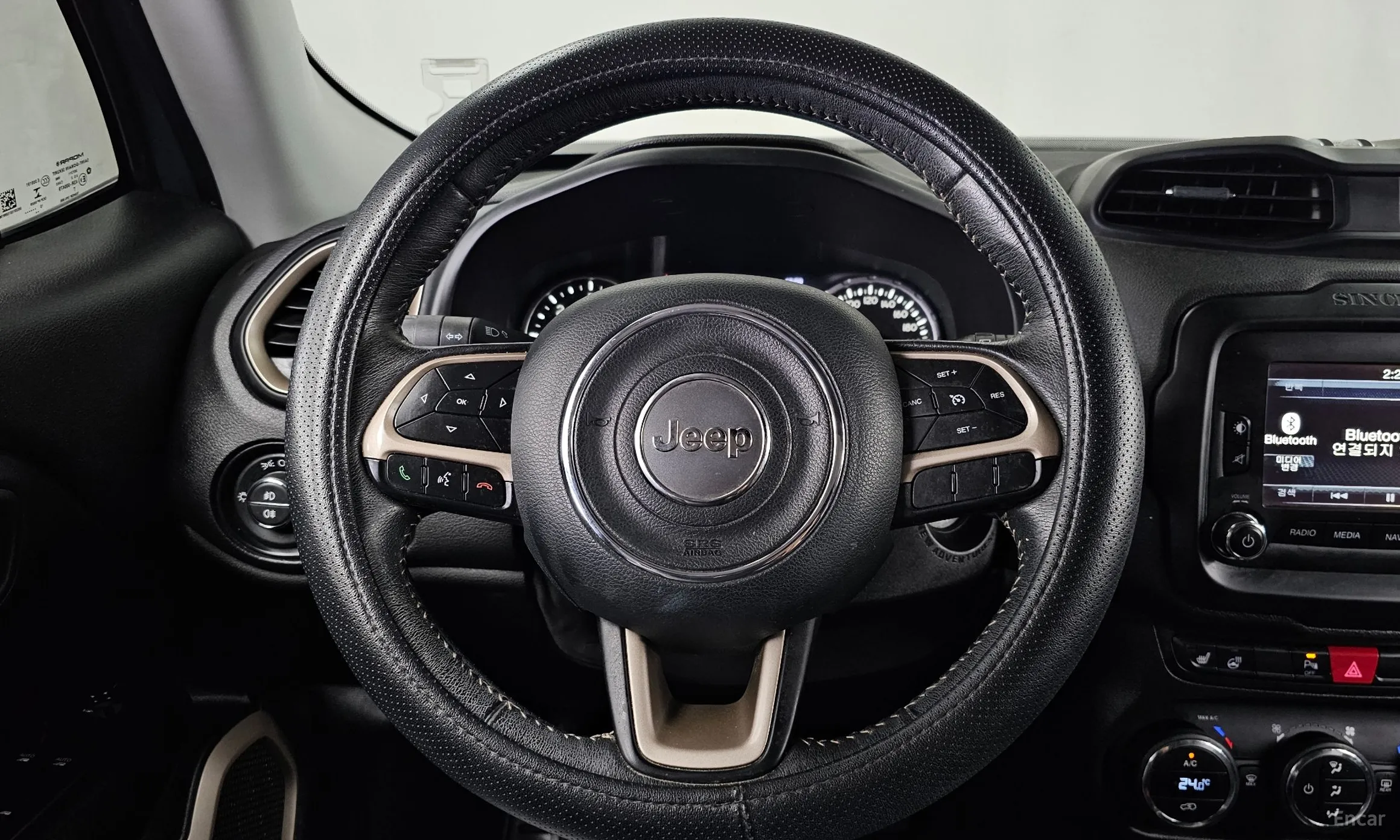 Jeep Renegade превью 13