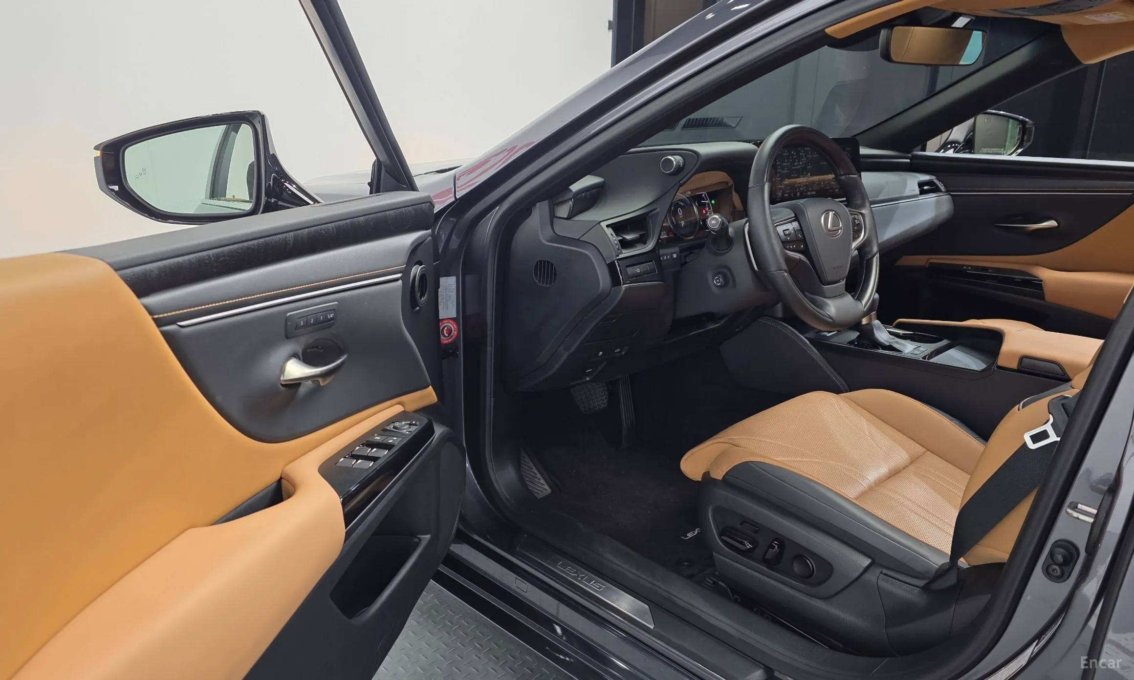 Lexus ES300h 7th Generation превью 10