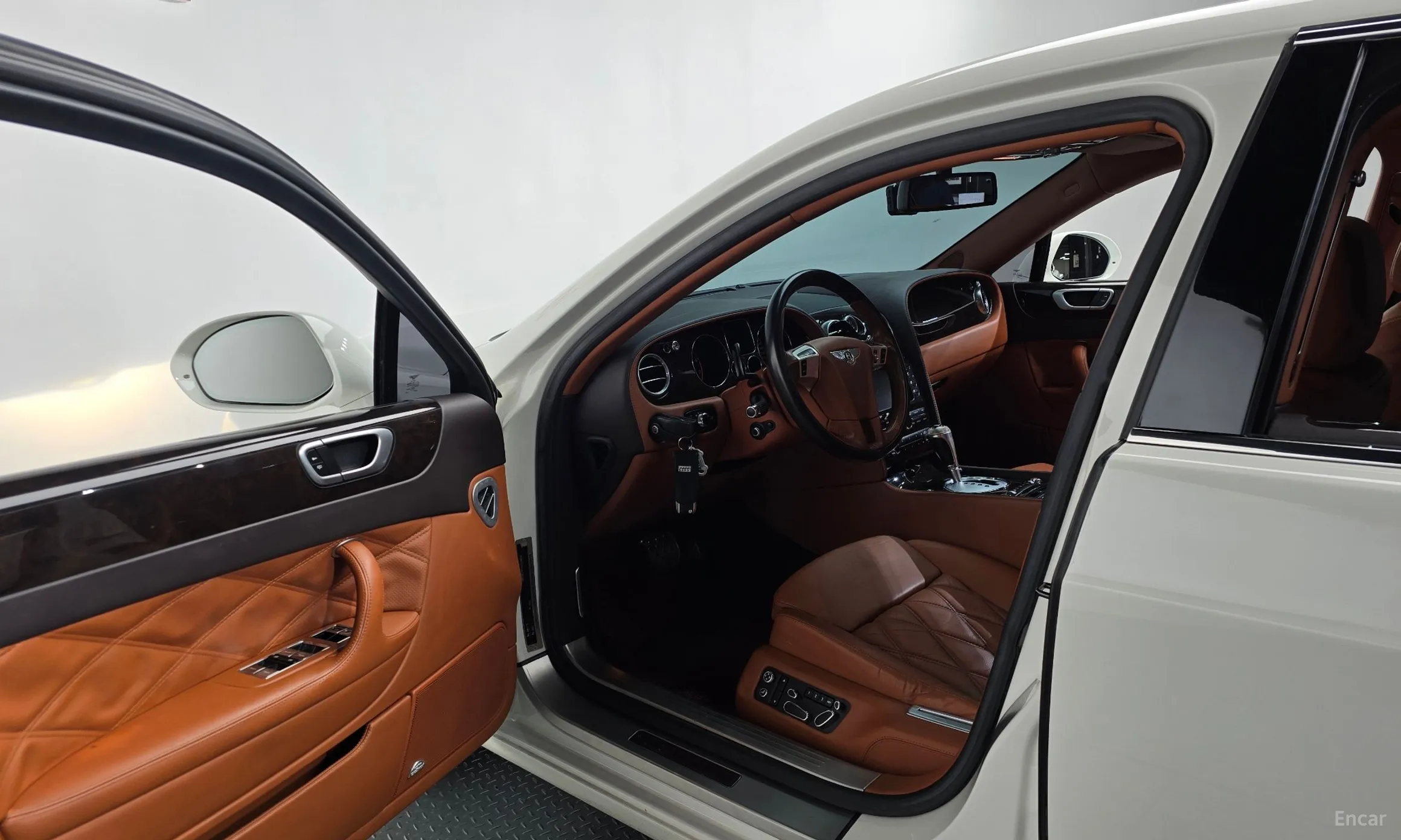 Bentley Flying Spur Gen 1 превью 10