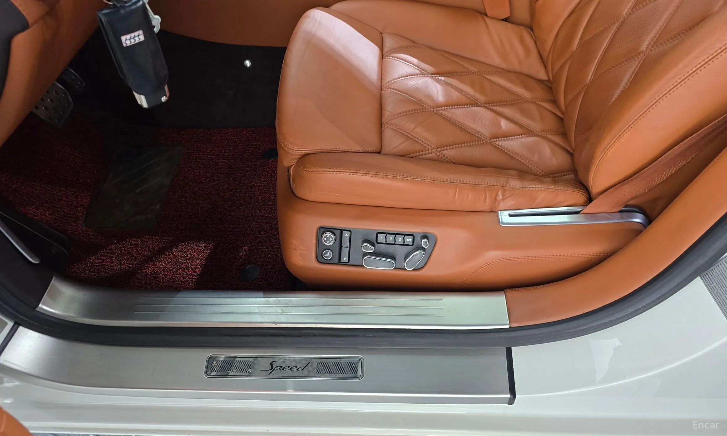 Bentley Flying Spur Gen 1 превью 18