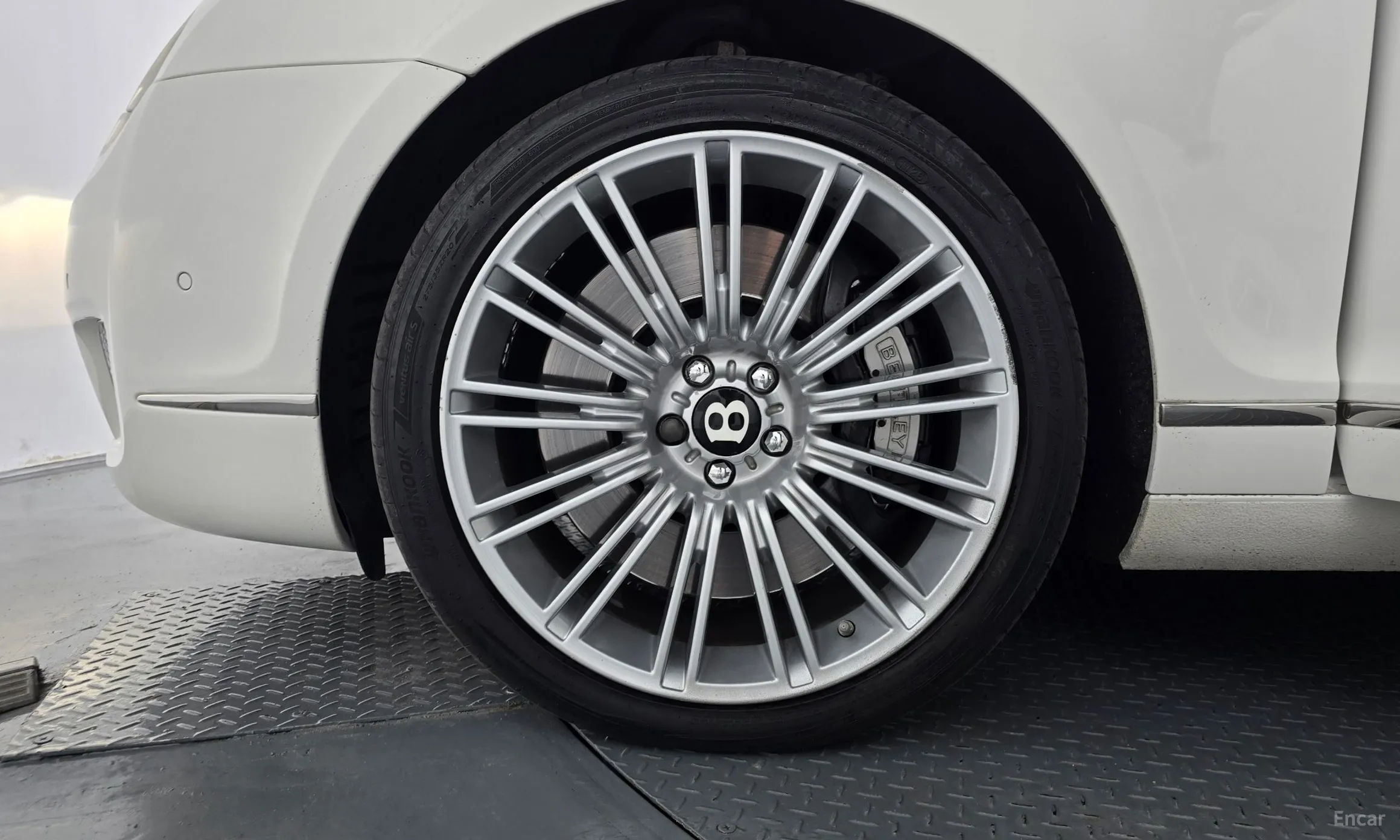 Bentley Flying Spur Gen 1 превью 5