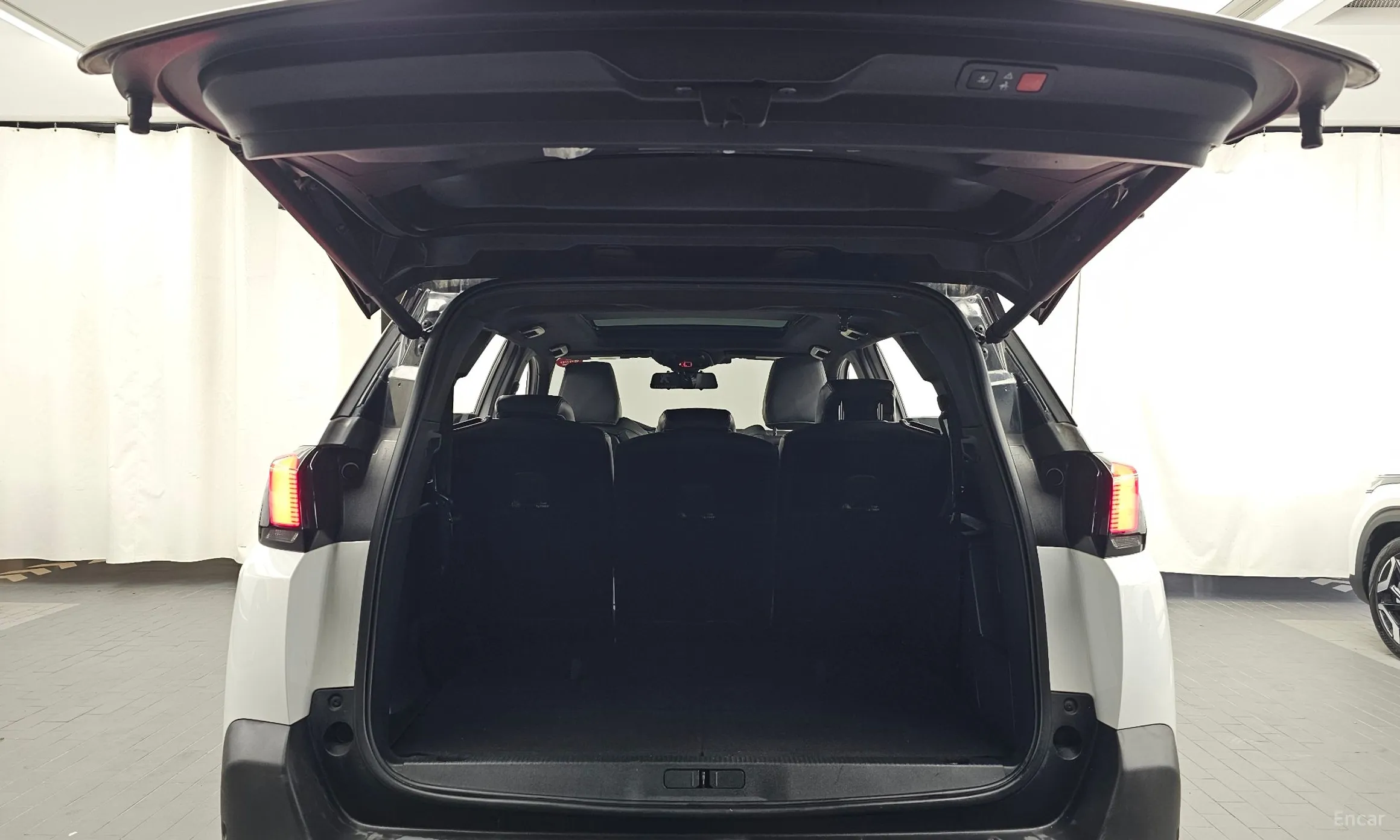 Peugeot 5008 2nd generation превью 20