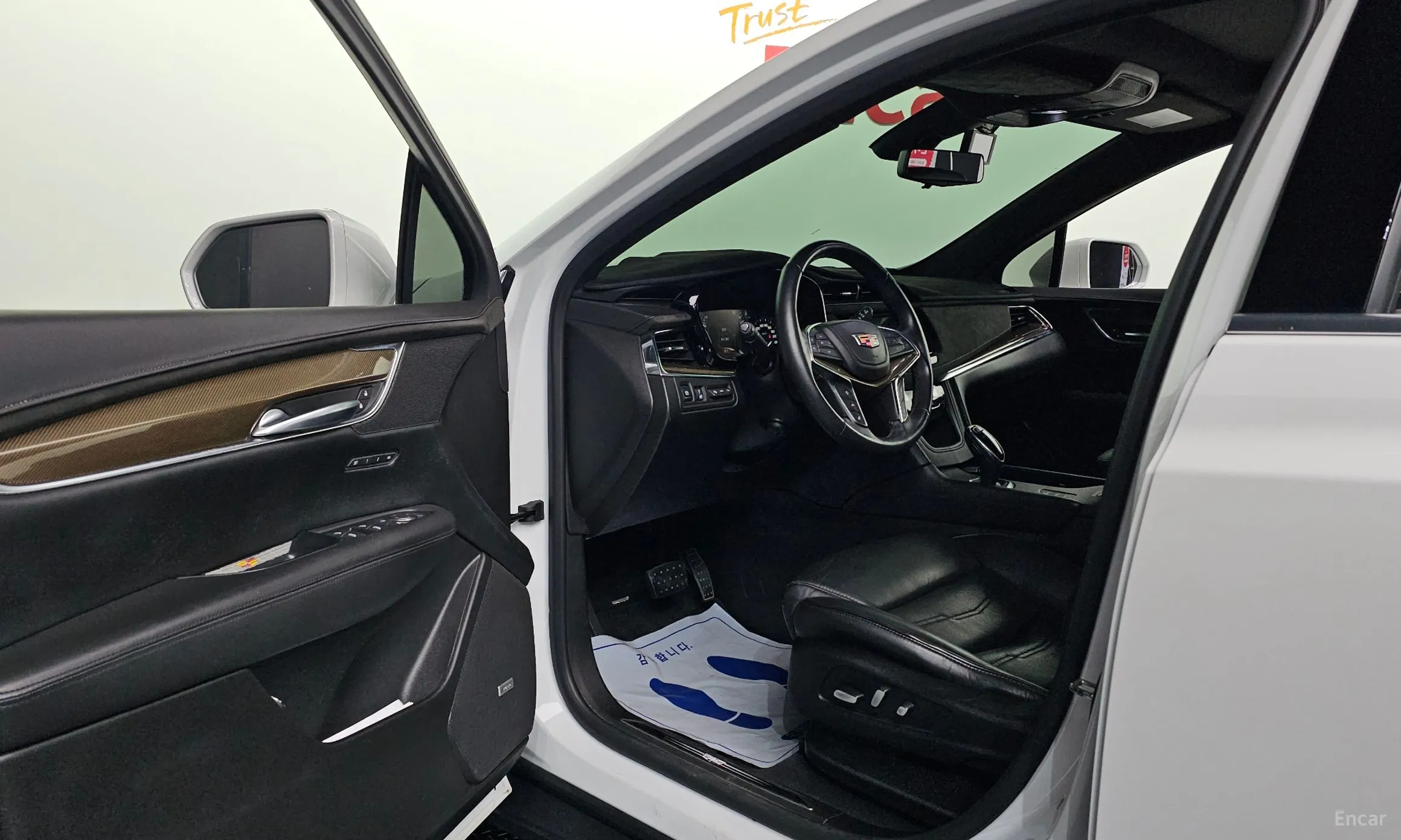 Cadillac XT5 превью 10