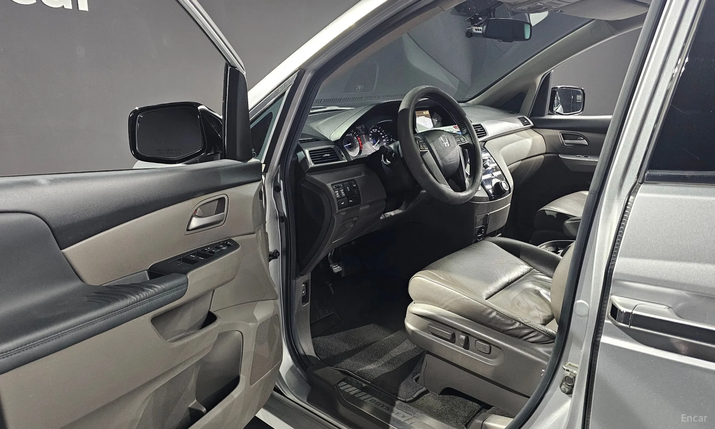 Honda Odyssey превью 10