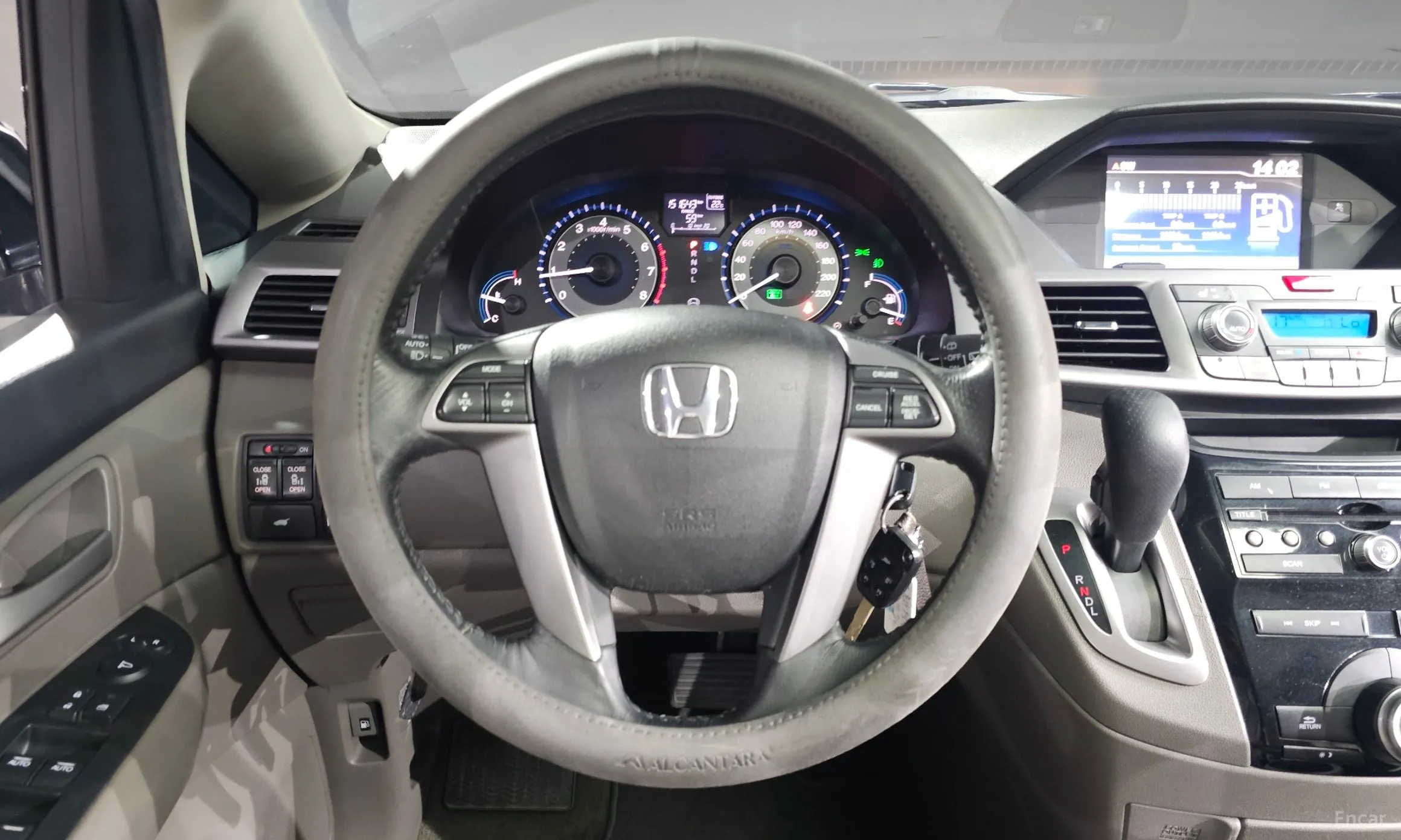 Honda Odyssey превью 12