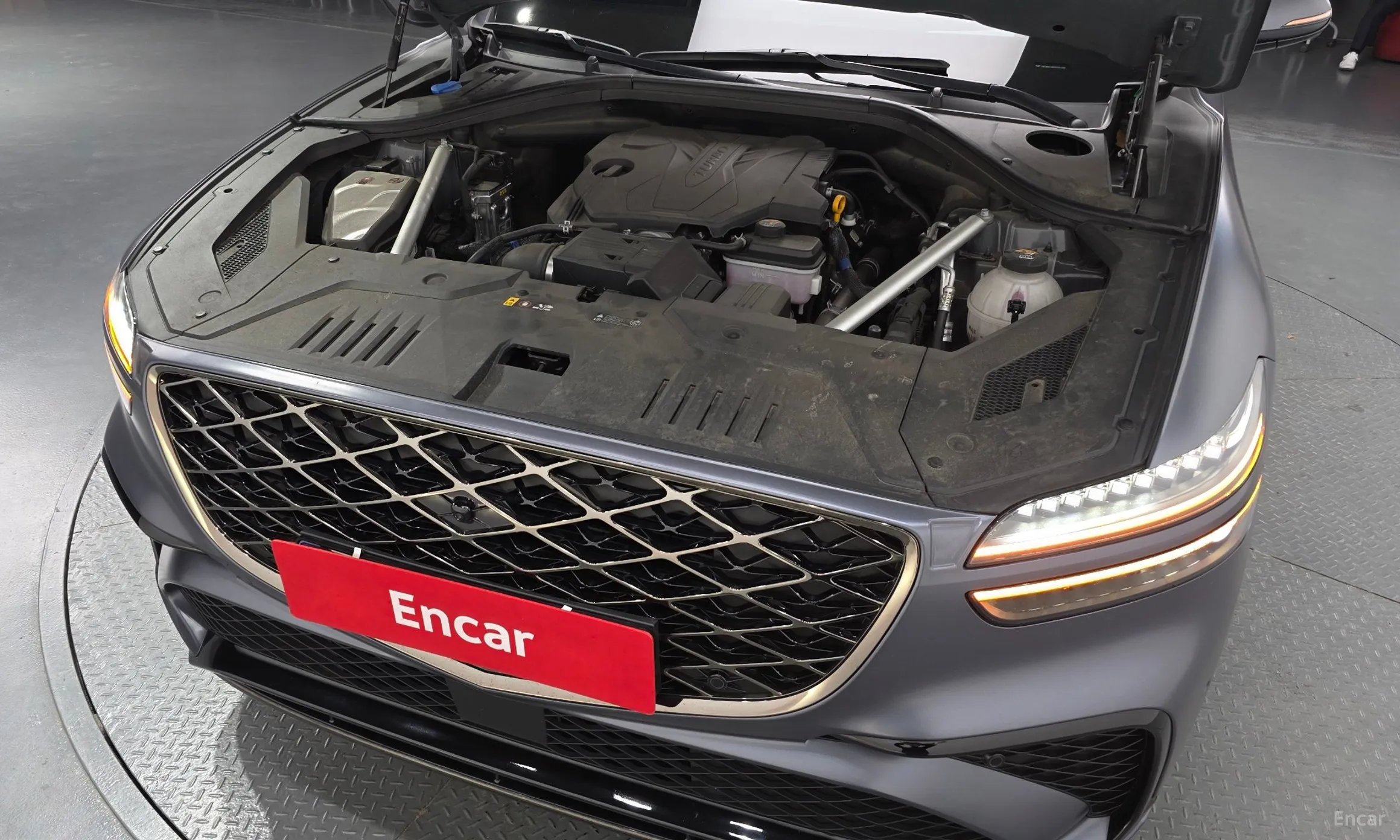 Genesis GV70 превью 6