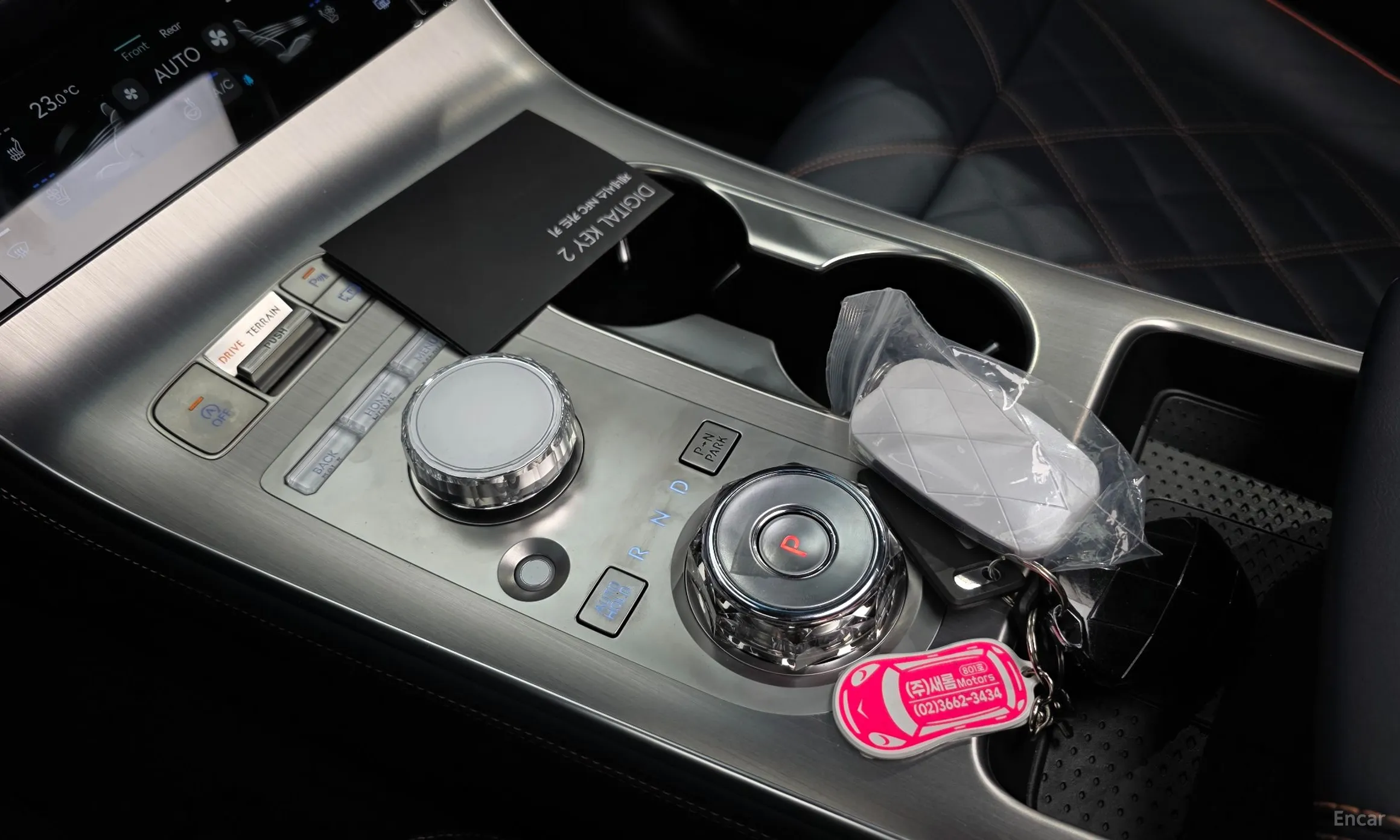 Genesis GV70 превью 9