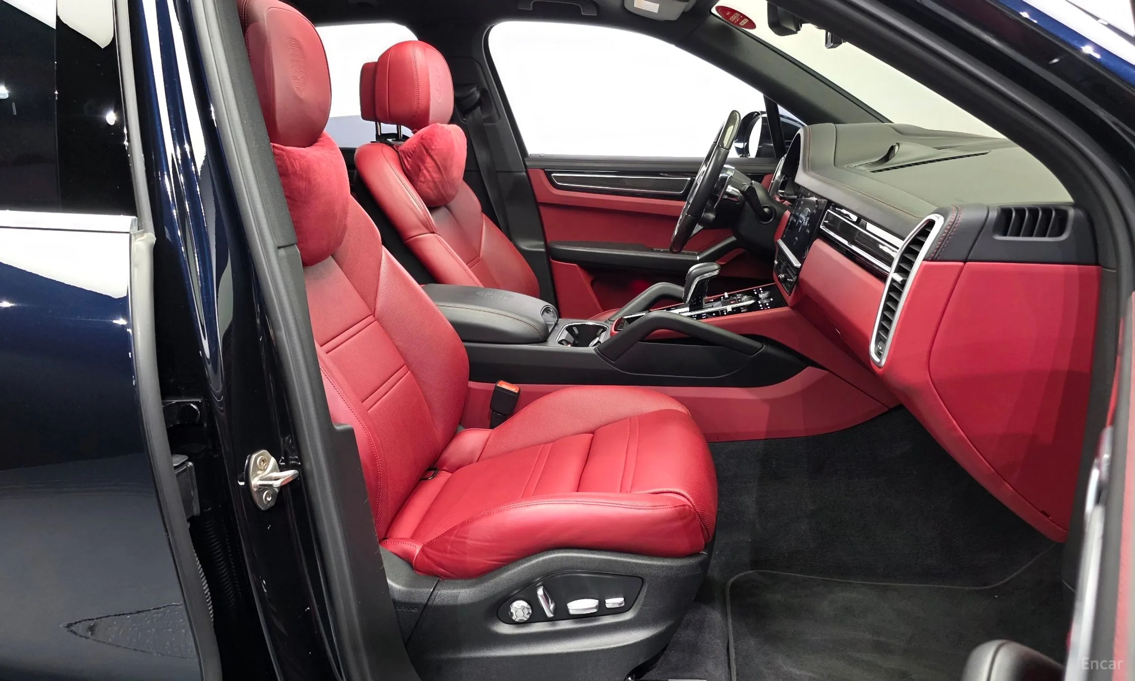 Porsche Cayenne (PO536) превью 11