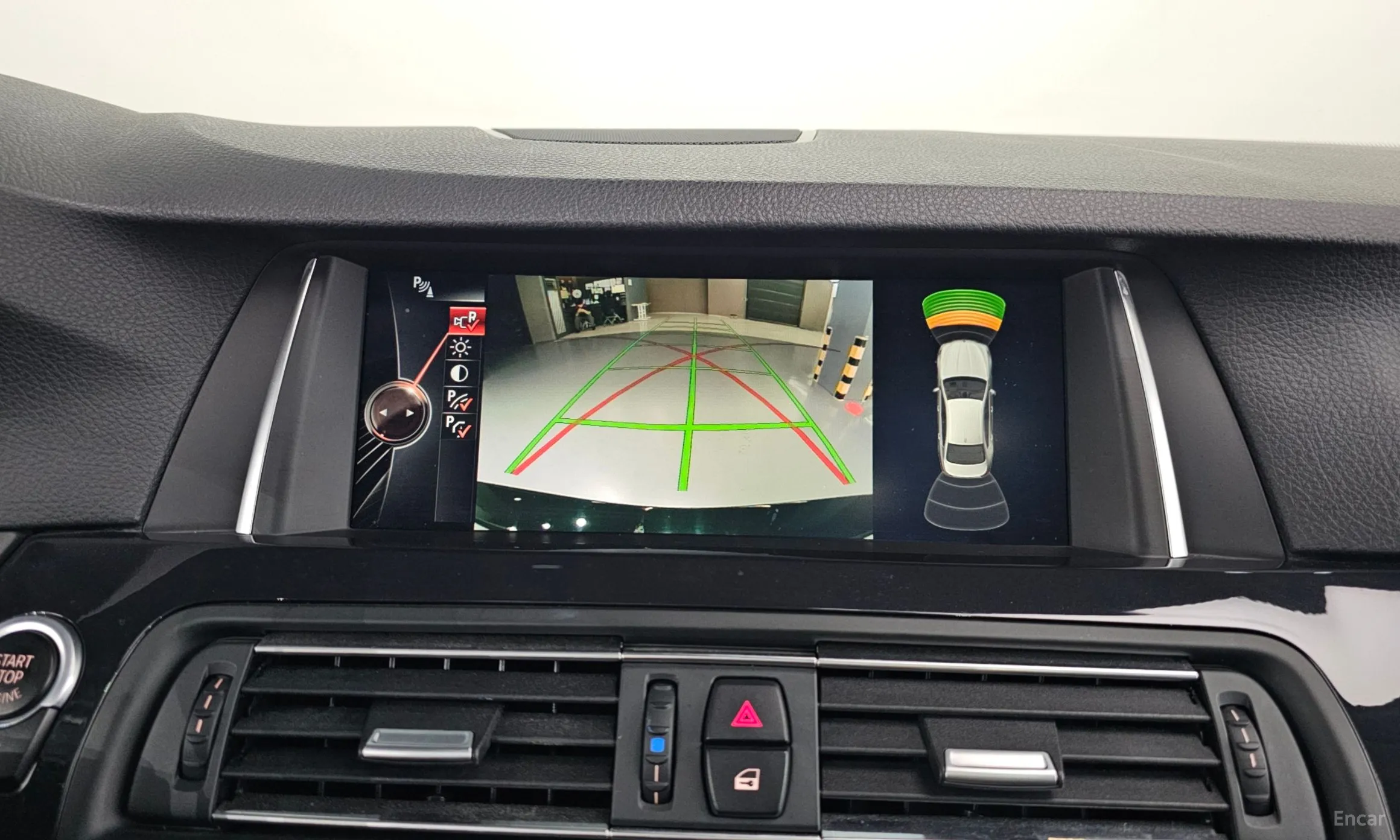 BMW 5 Series (F10) превью 15