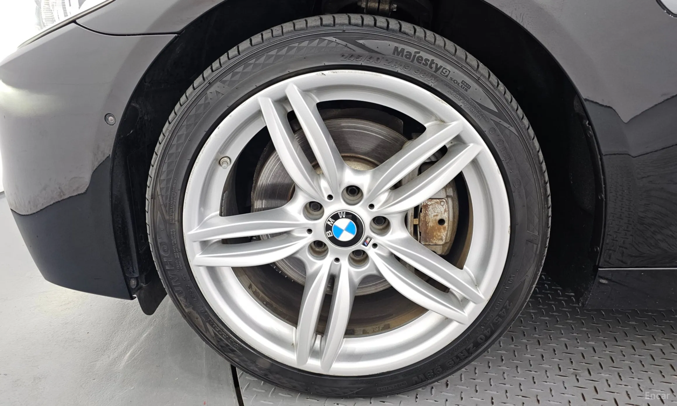 BMW 5 Series (F10) превью 5