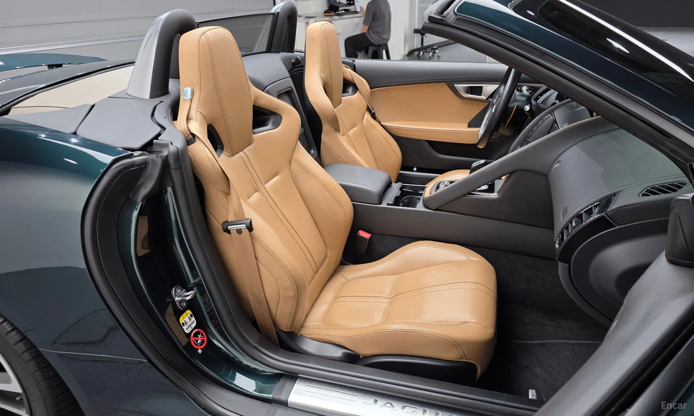 Jaguar F-TYPE превью 11