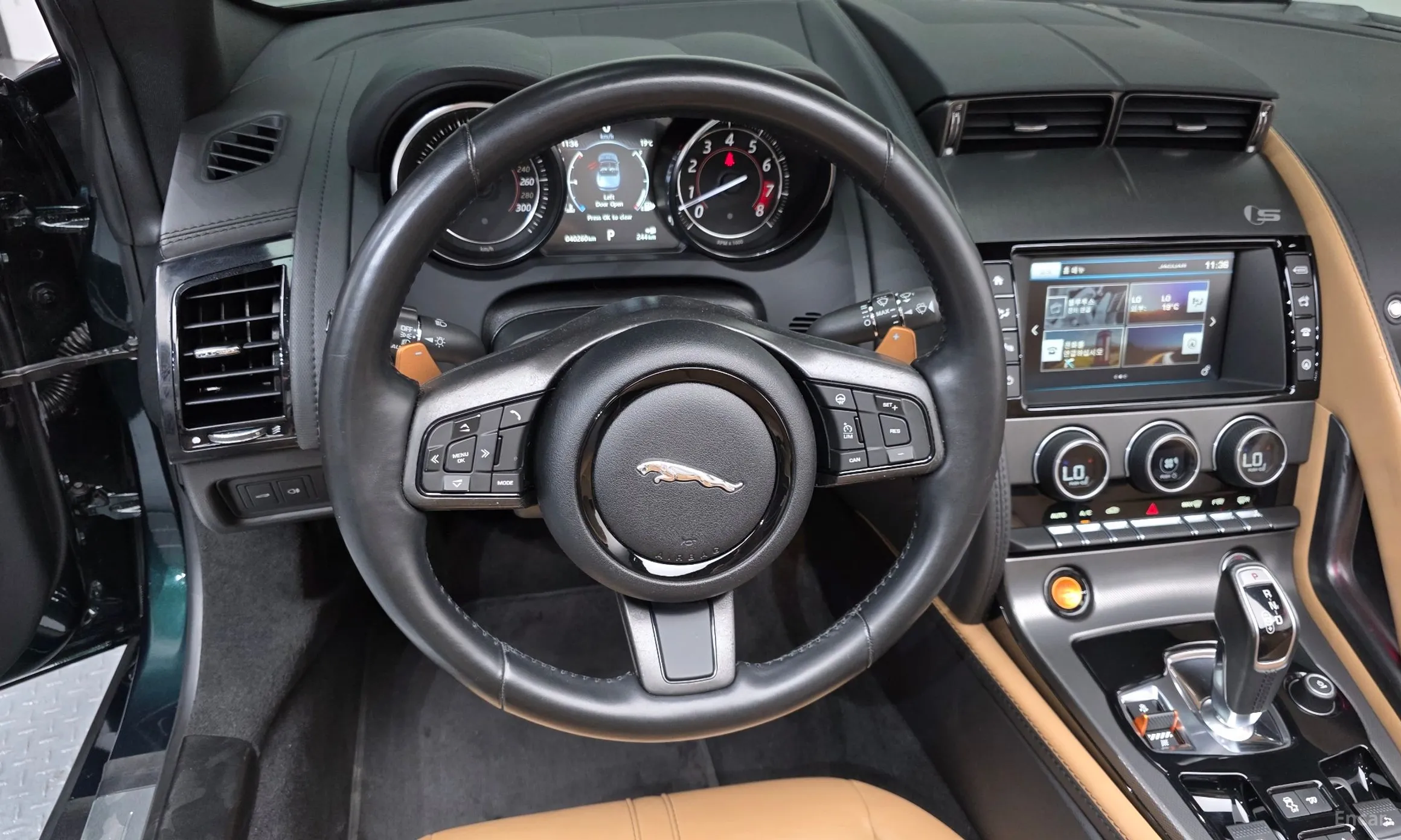 Jaguar F-TYPE превью 12