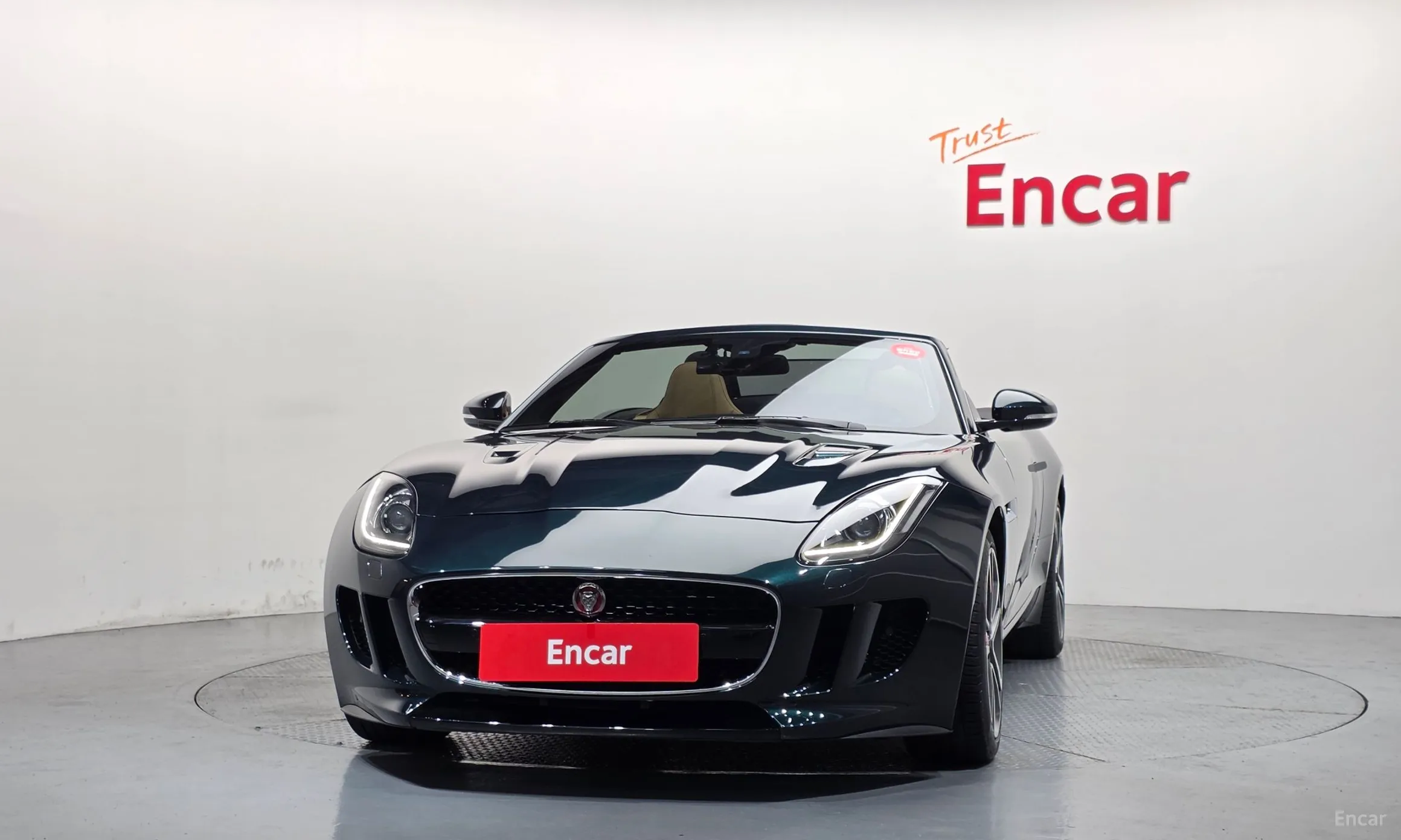 Jaguar F-TYPE превью 3