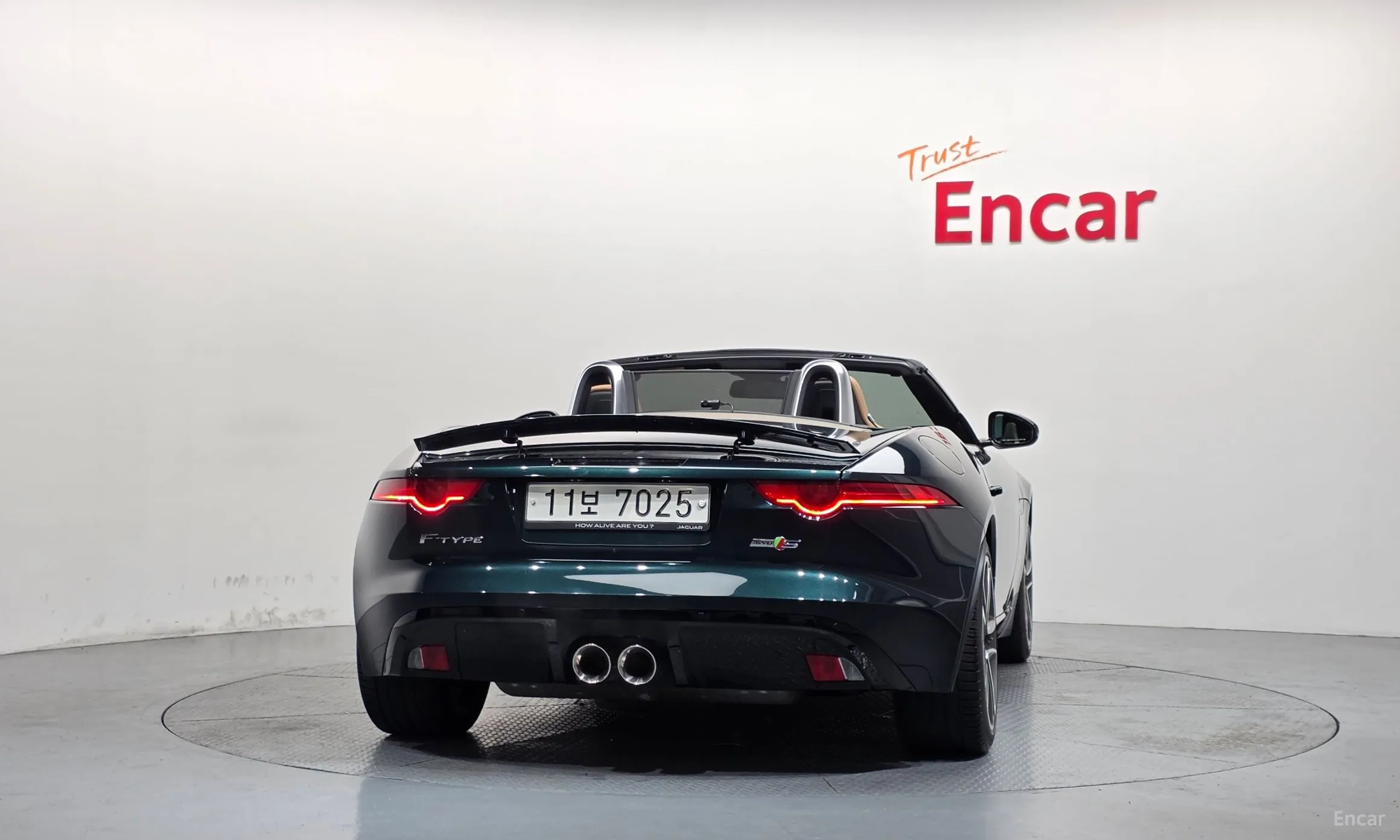 Jaguar F-TYPE превью 4
