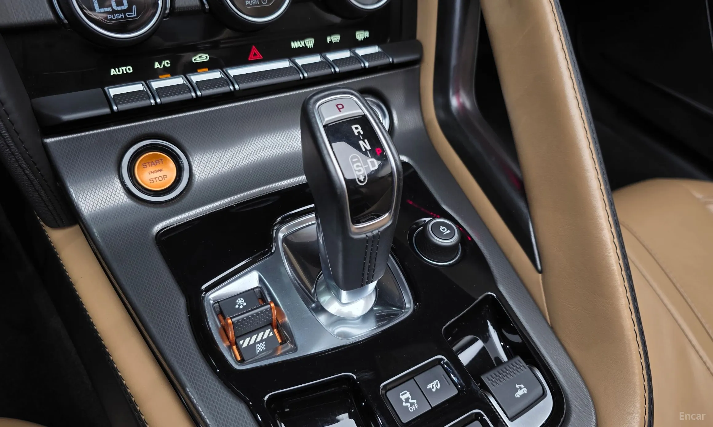 Jaguar F-TYPE превью 9