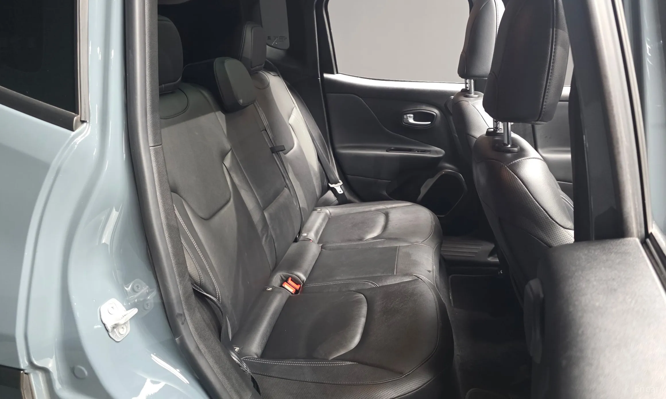Jeep Renegade превью 12
