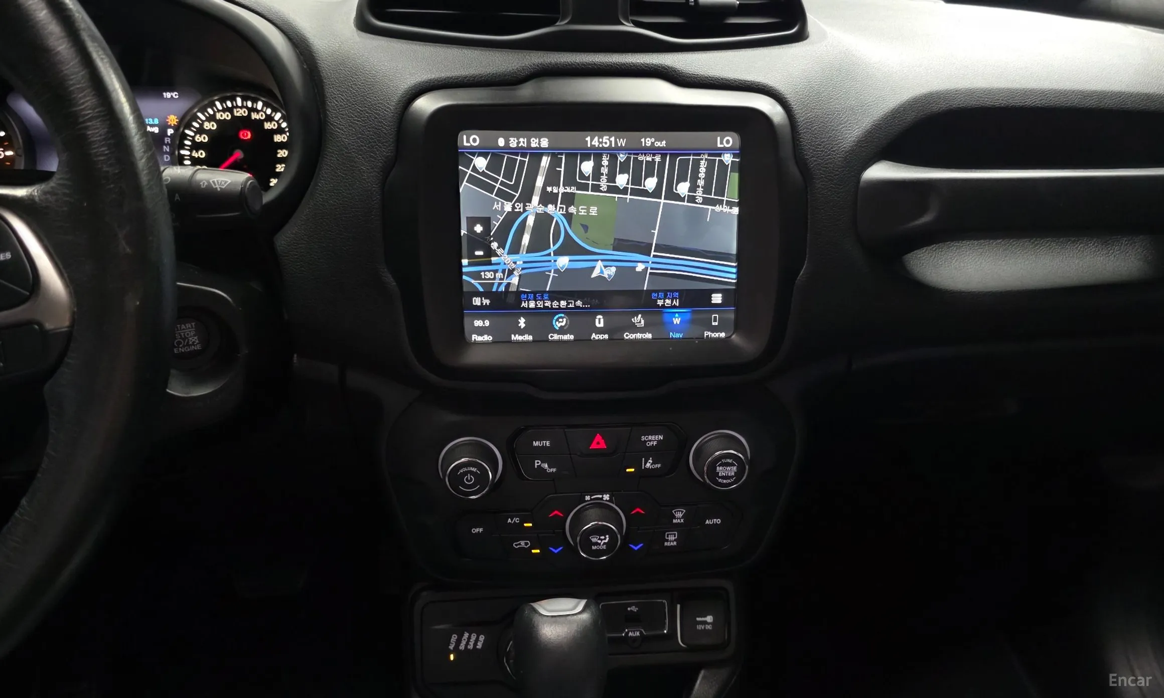 Jeep Renegade превью 14