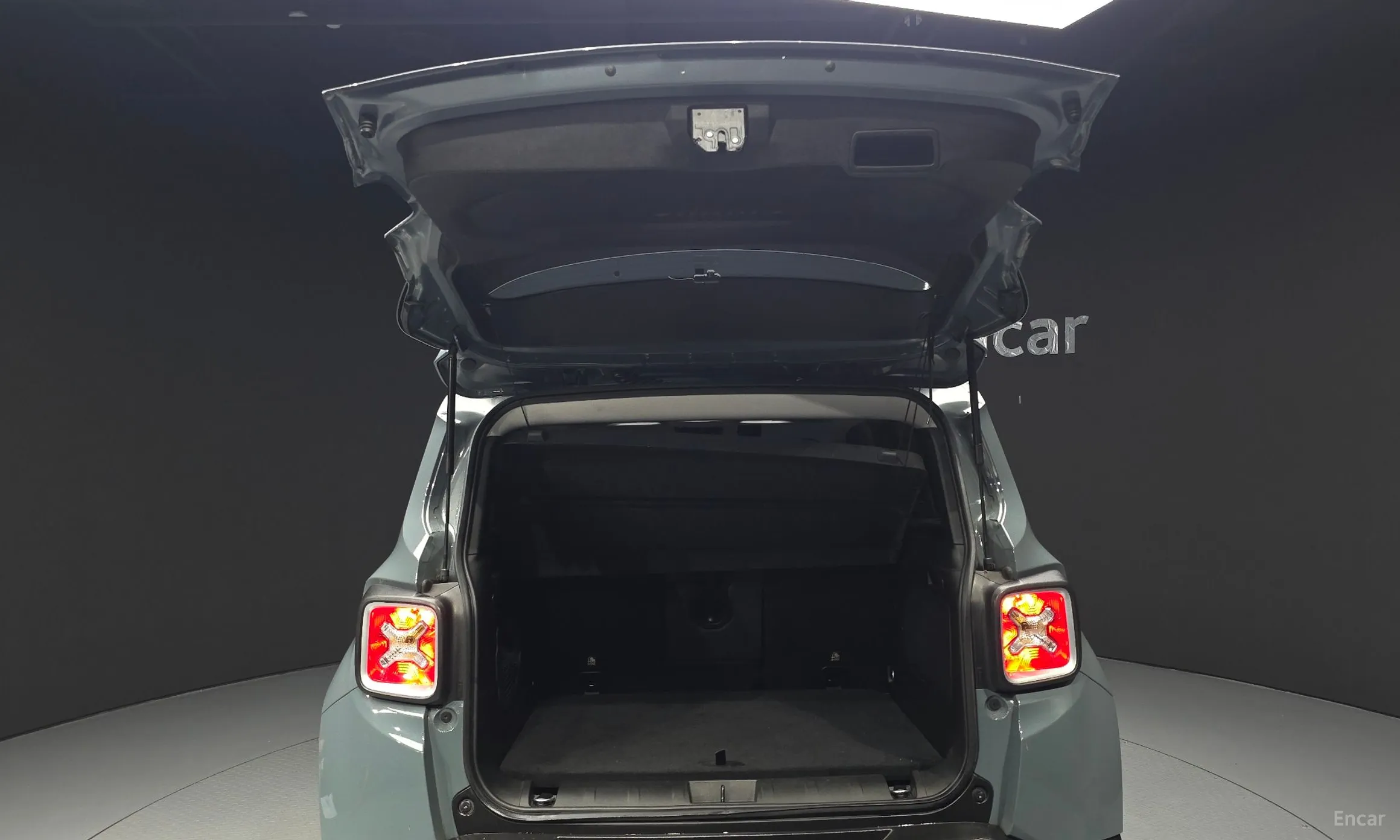 Jeep Renegade превью 20