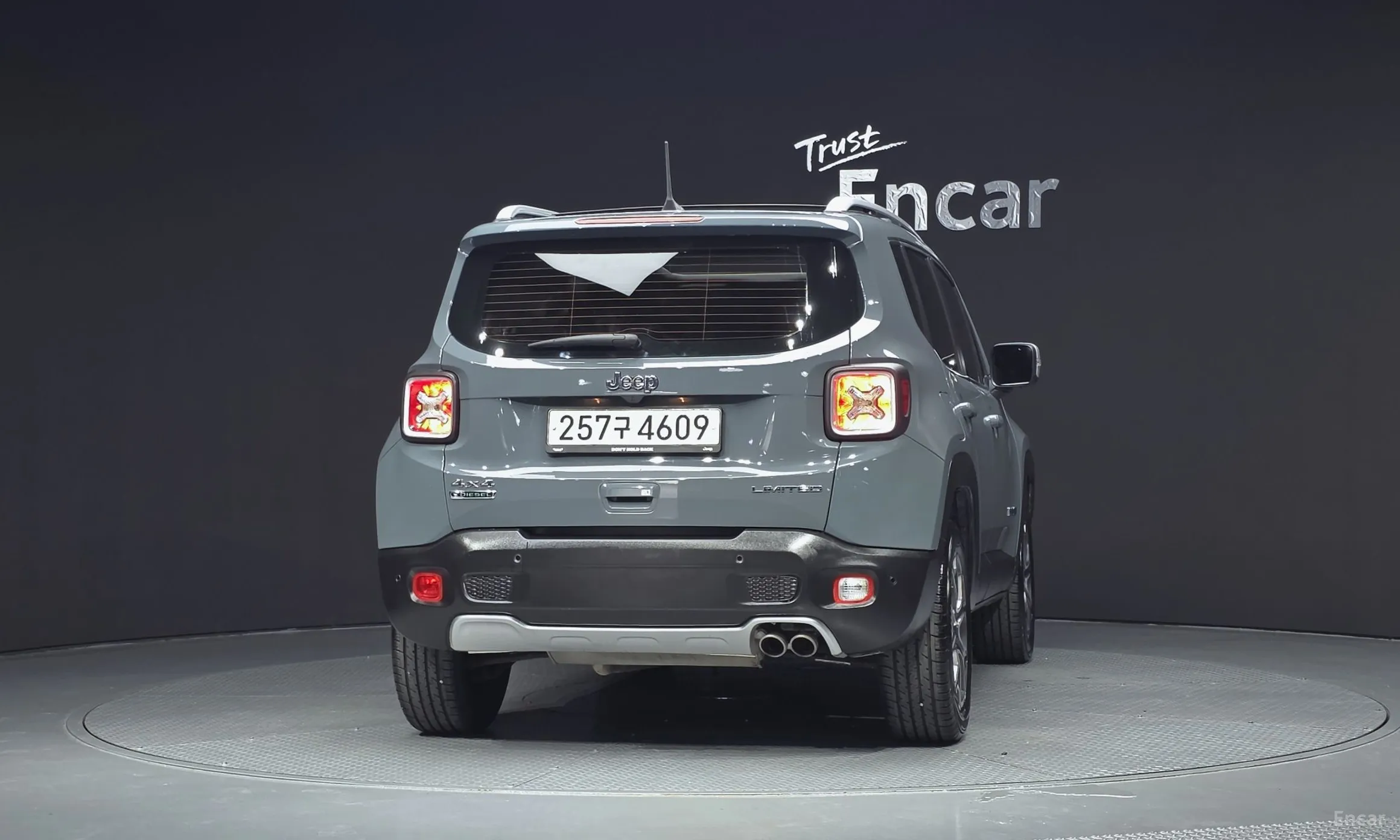 Jeep Renegade превью 4