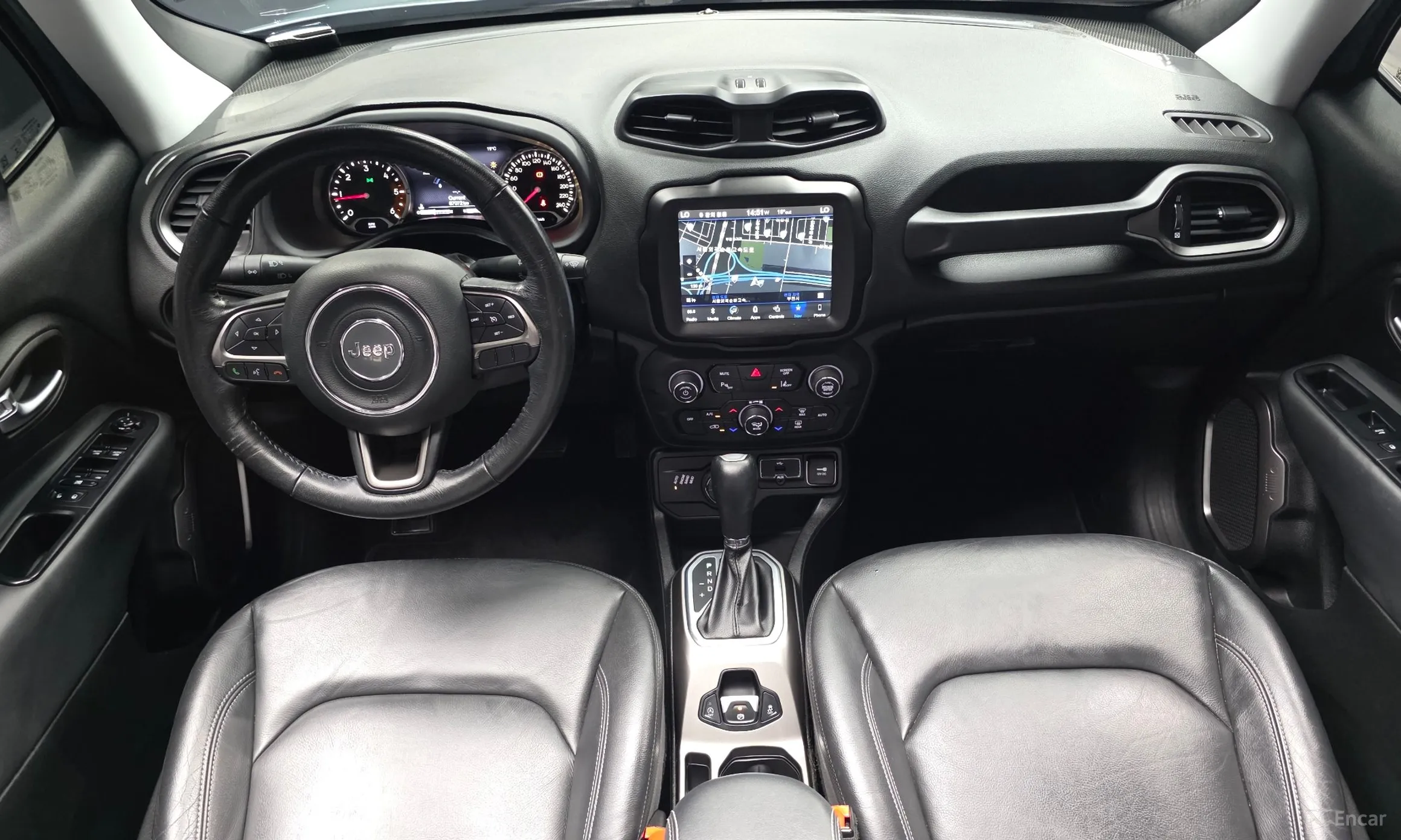 Jeep Renegade превью 7